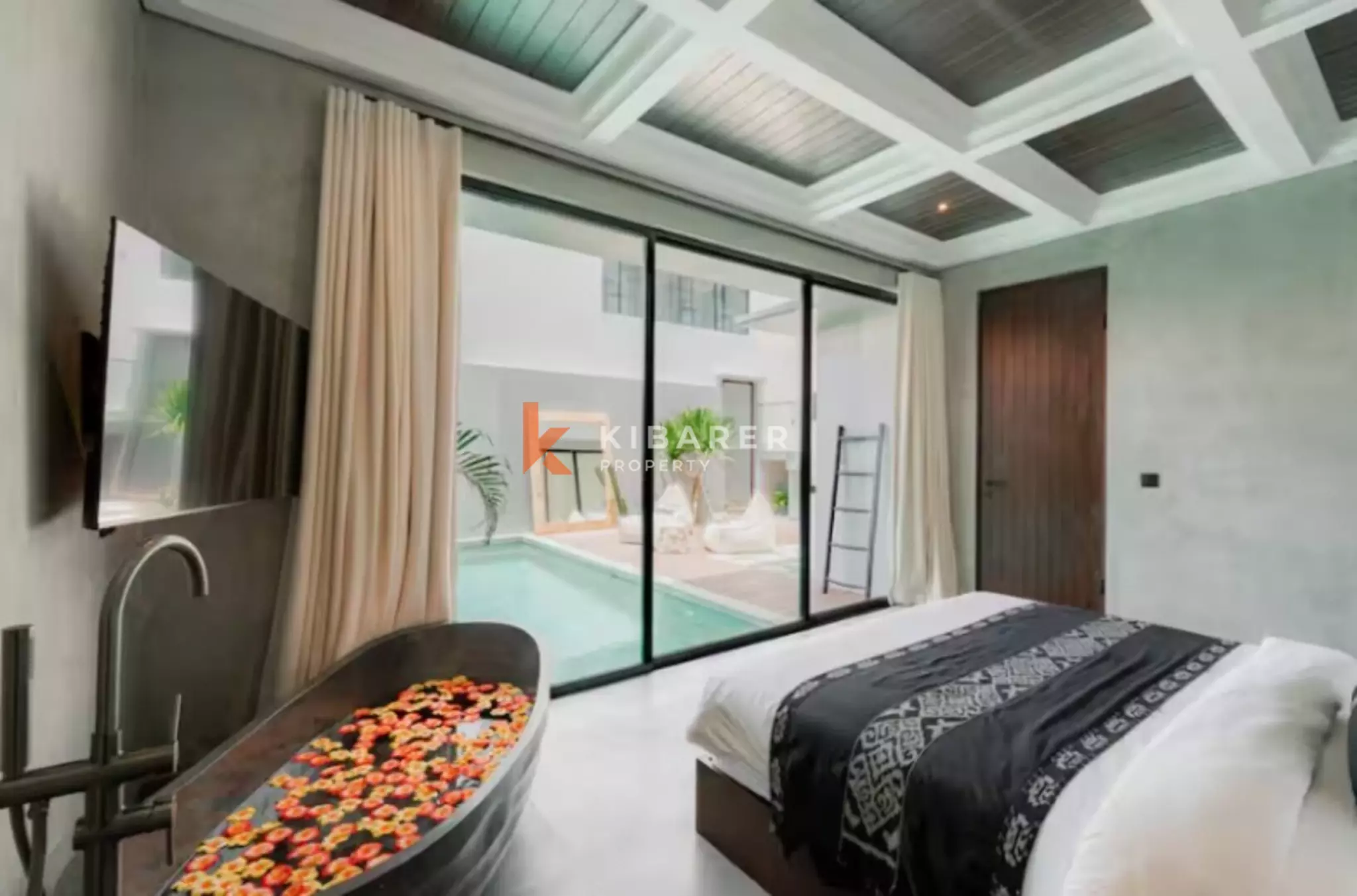 Bold & Beautiful Three Bedroom Villa in Umalas — image 7