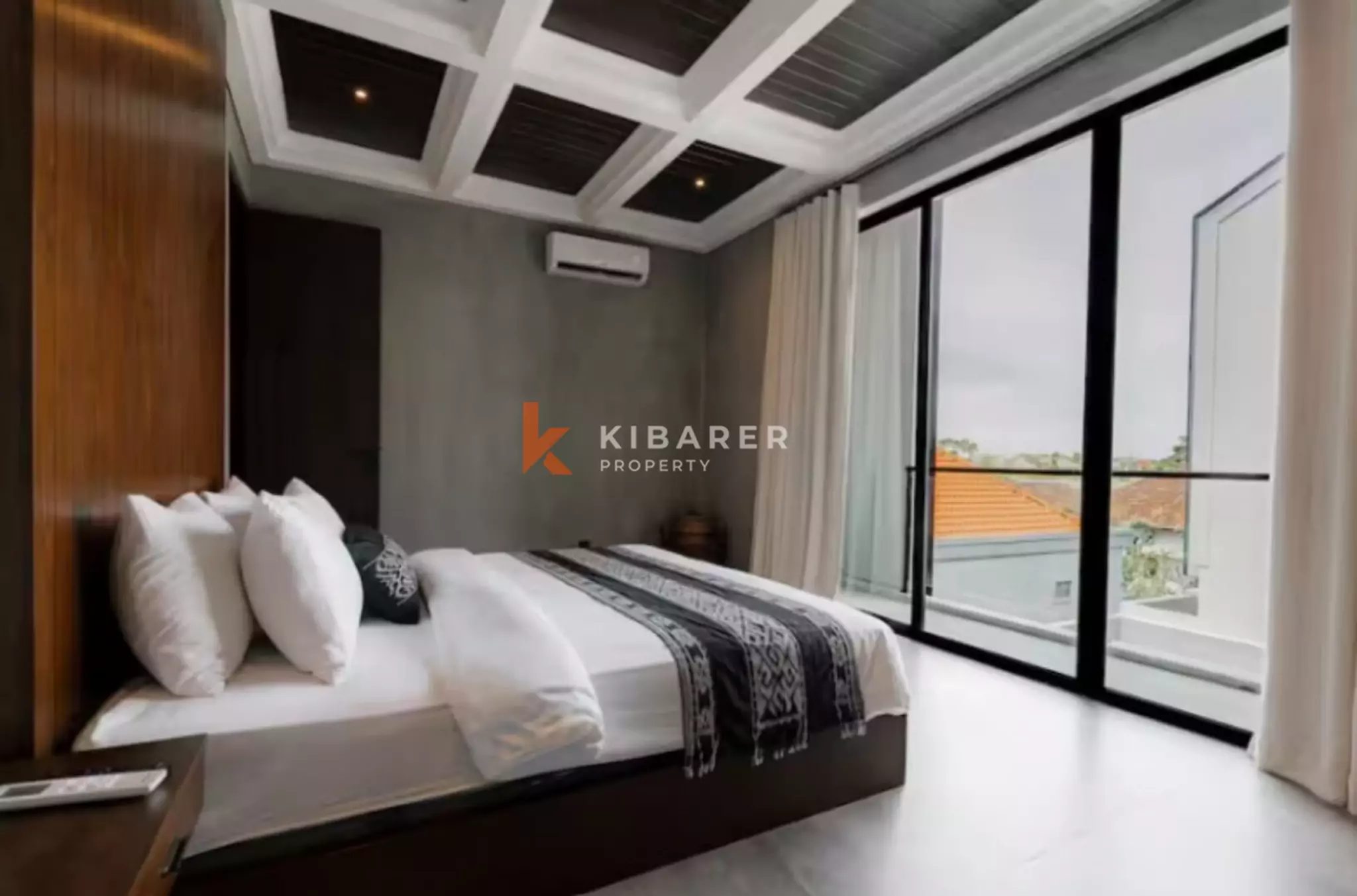 Bold & Beautiful Three Bedroom Villa in Umalas — image 11