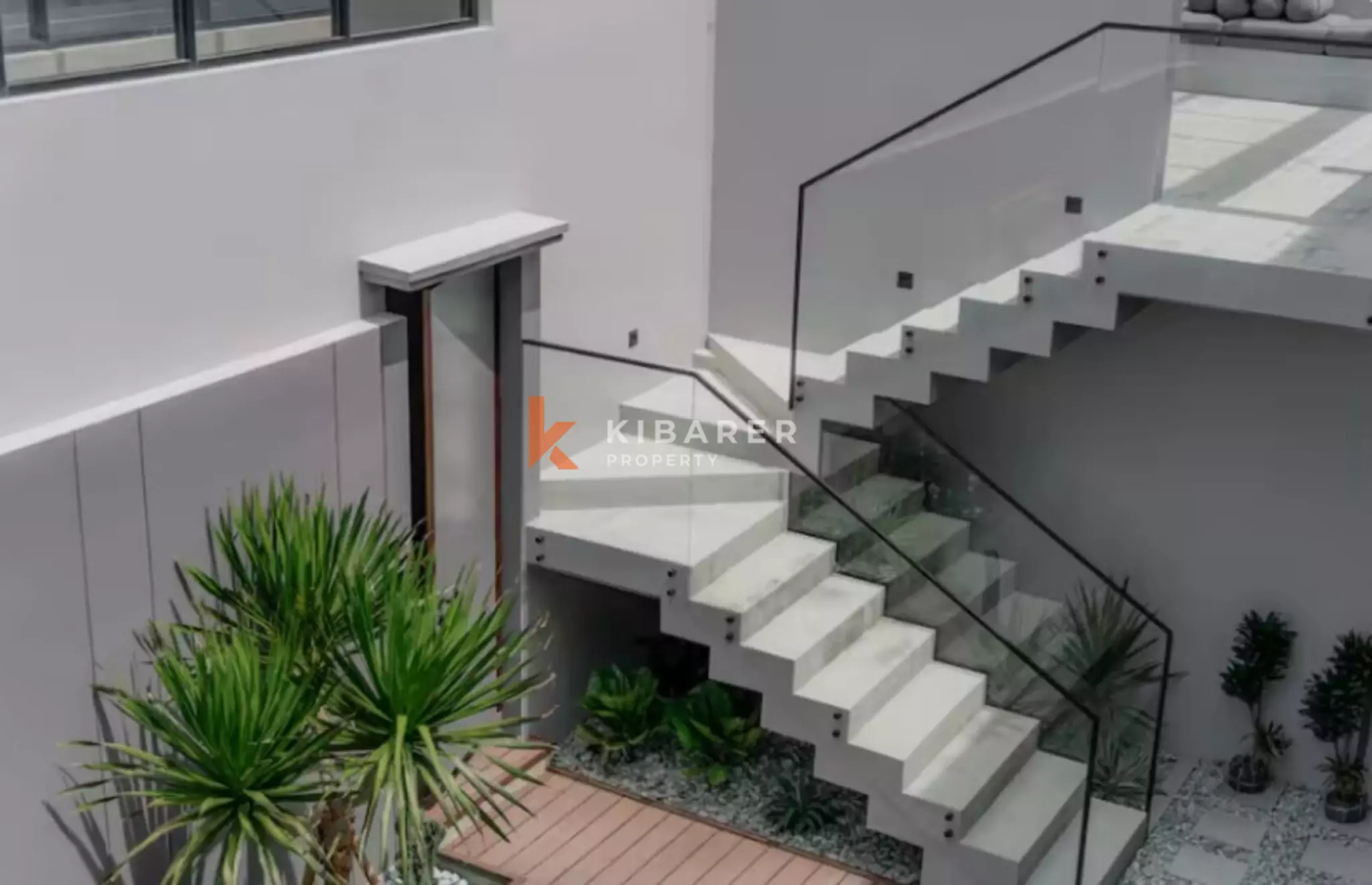Bold & Beautiful Three Bedroom Villa in Umalas — image 19