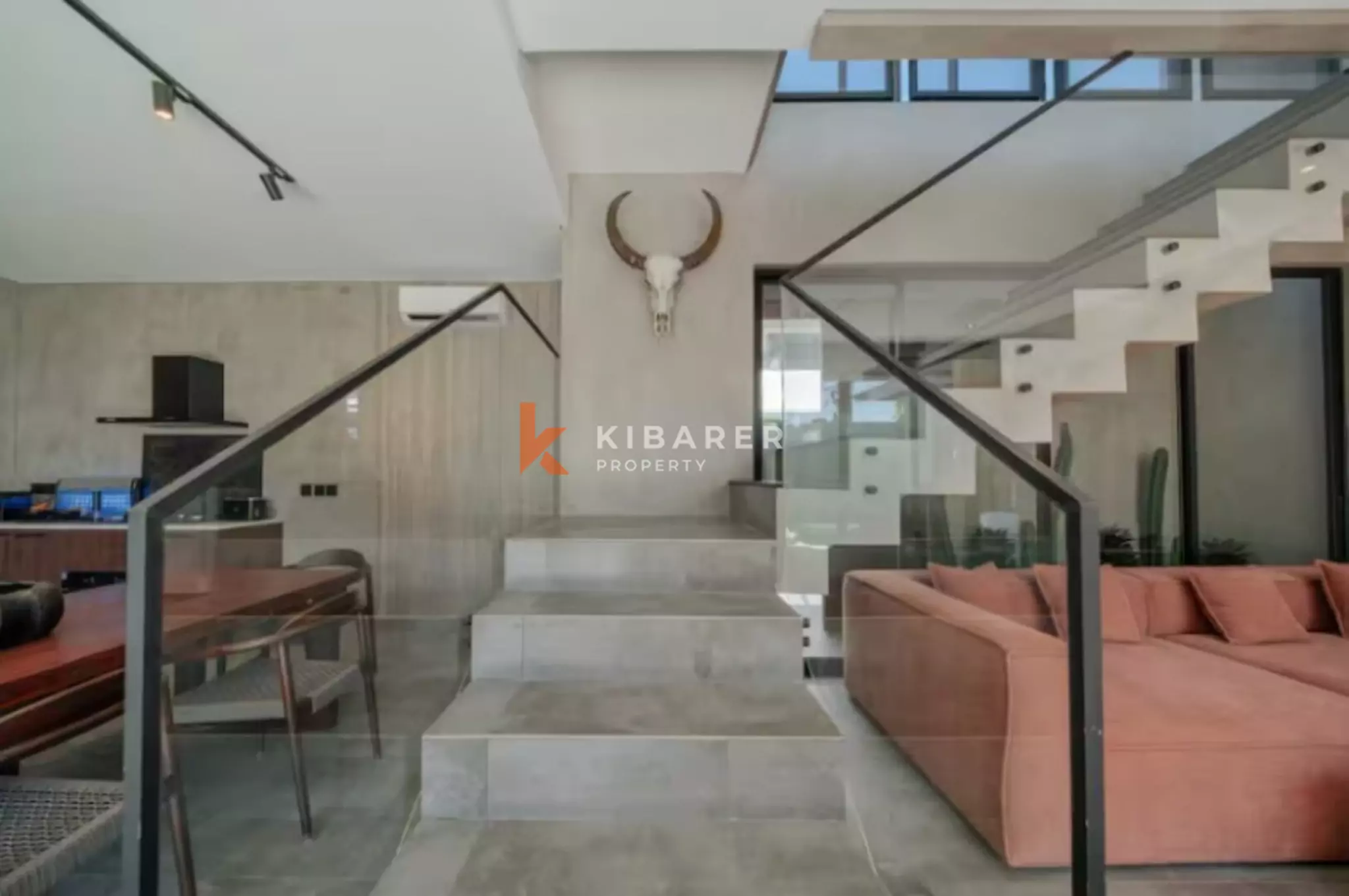 Statement Three Bedroom Villa with Private Pool in Umalas Area — image 7