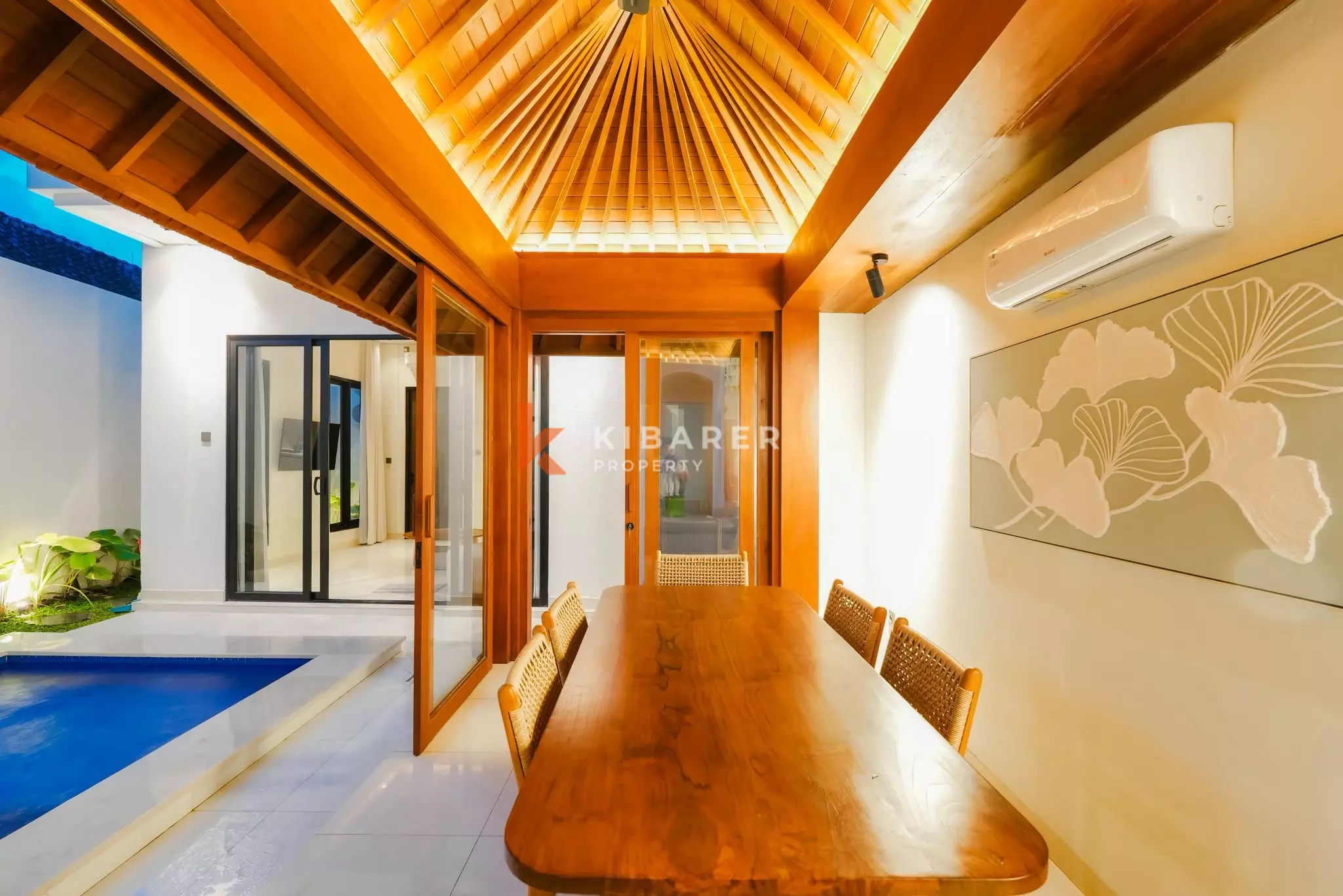 Quiet and Well-Designed Three-Bedroom Villa with Rooftop Lounge in Tumbak Bayuh — image 8