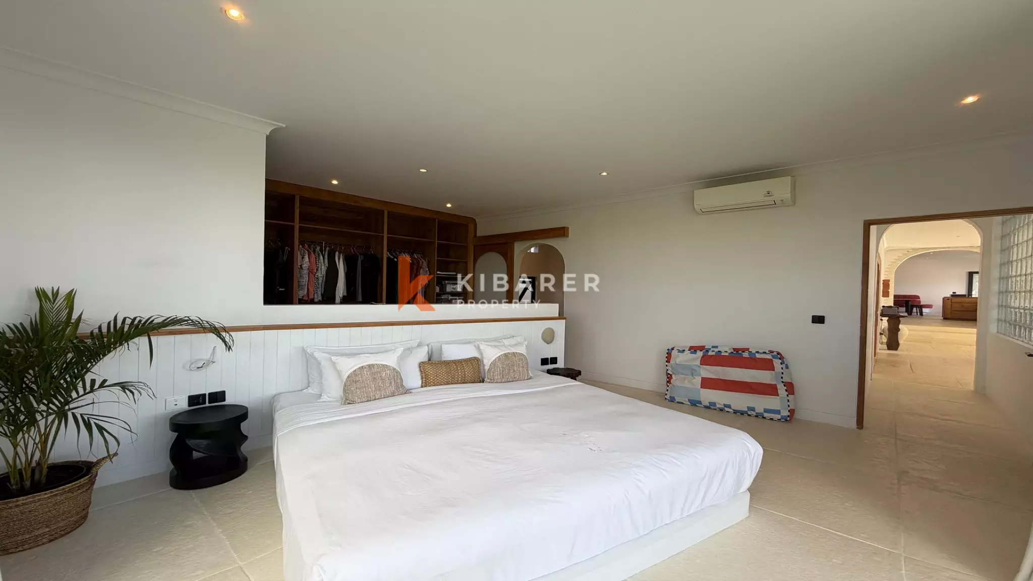 Luxury Beach Concept Two-Bedrooms Enclosed Living Villa in Uluwatu — image 12