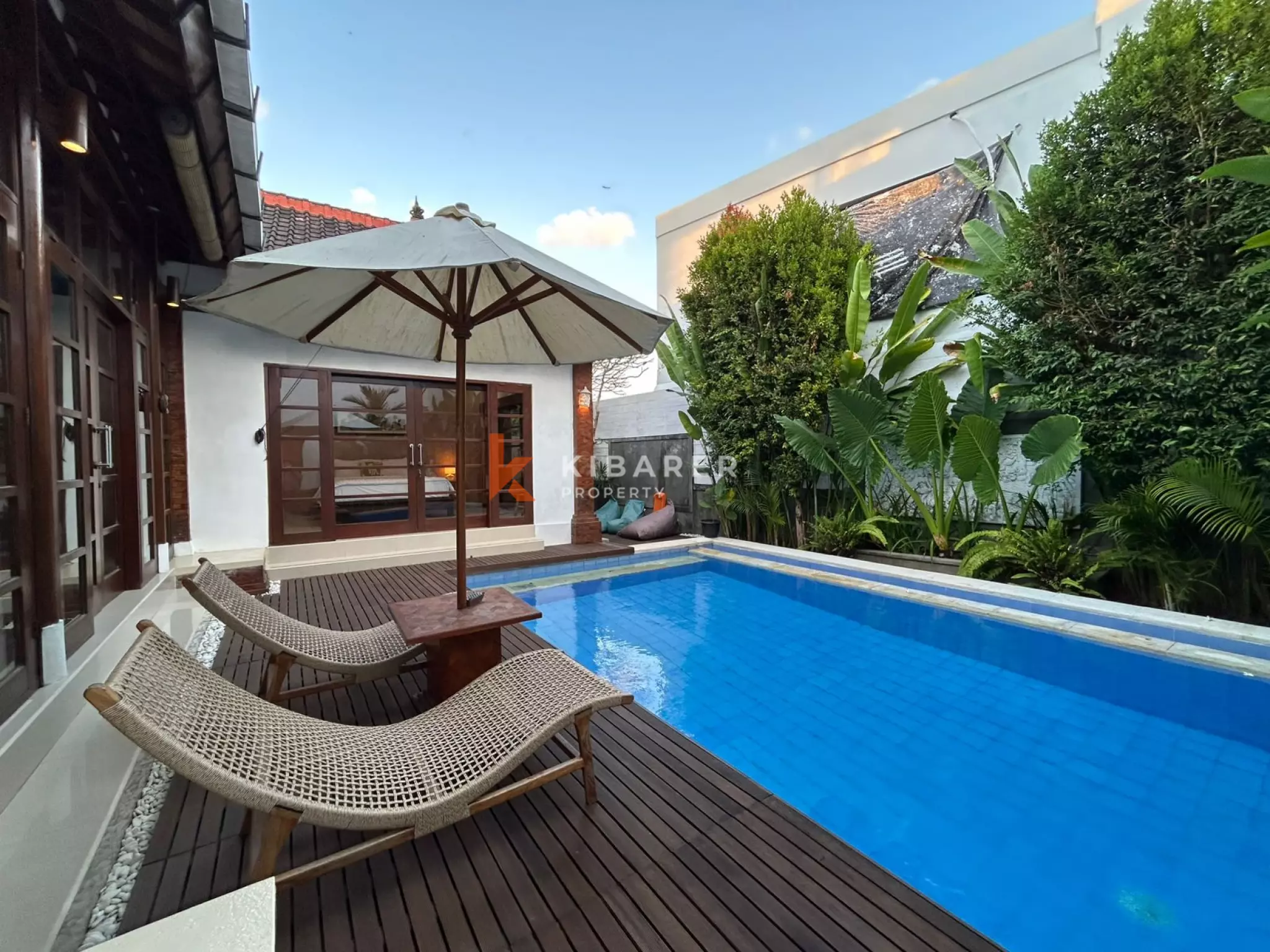 Comfortable Three-Bedroom Villa with Enclosed Living and Private Pool in Canggu — image 3