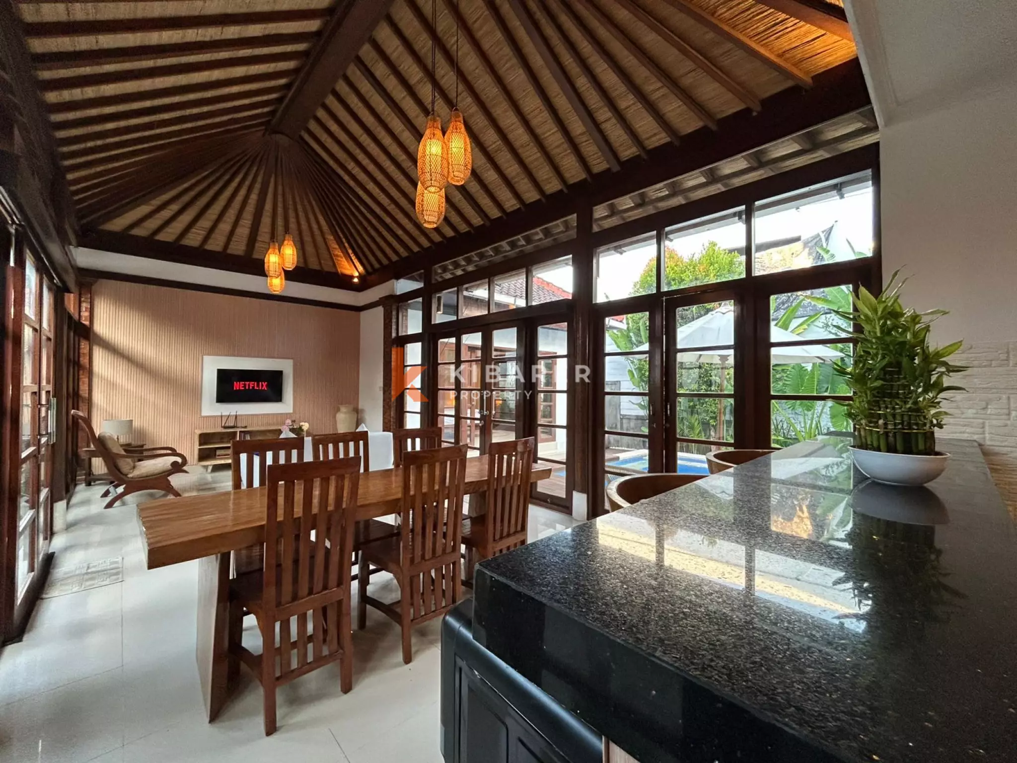 Comfortable Three-Bedroom Villa with Enclosed Living and Private Pool in Canggu — image 7