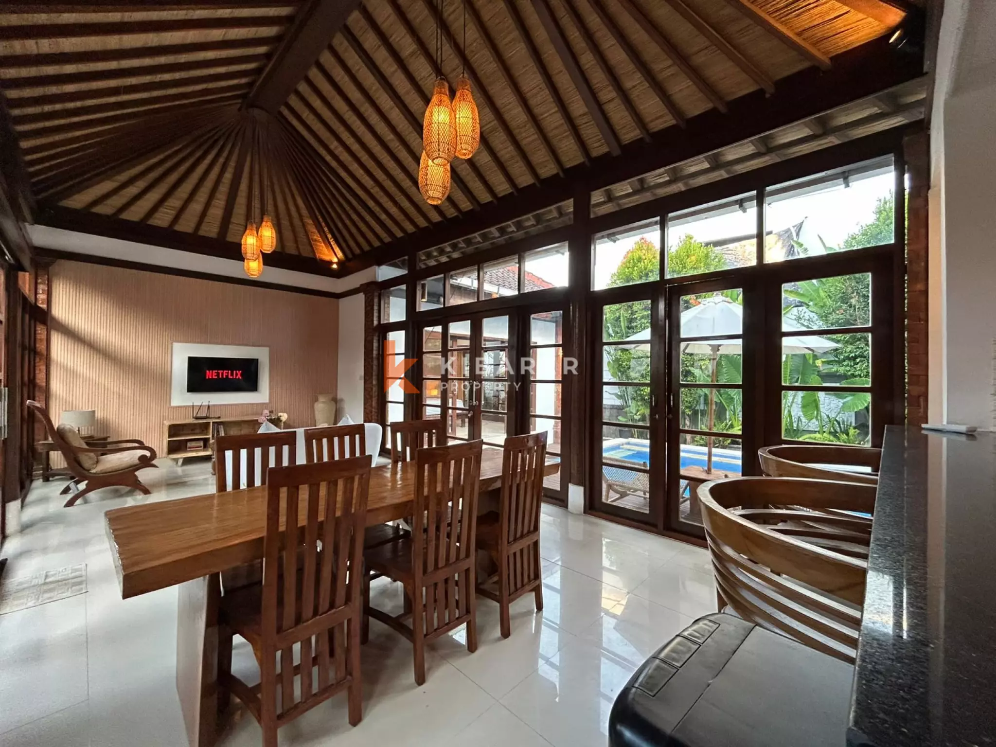 Comfortable Three-Bedroom Villa with Enclosed Living and Private Pool in Canggu — image 10