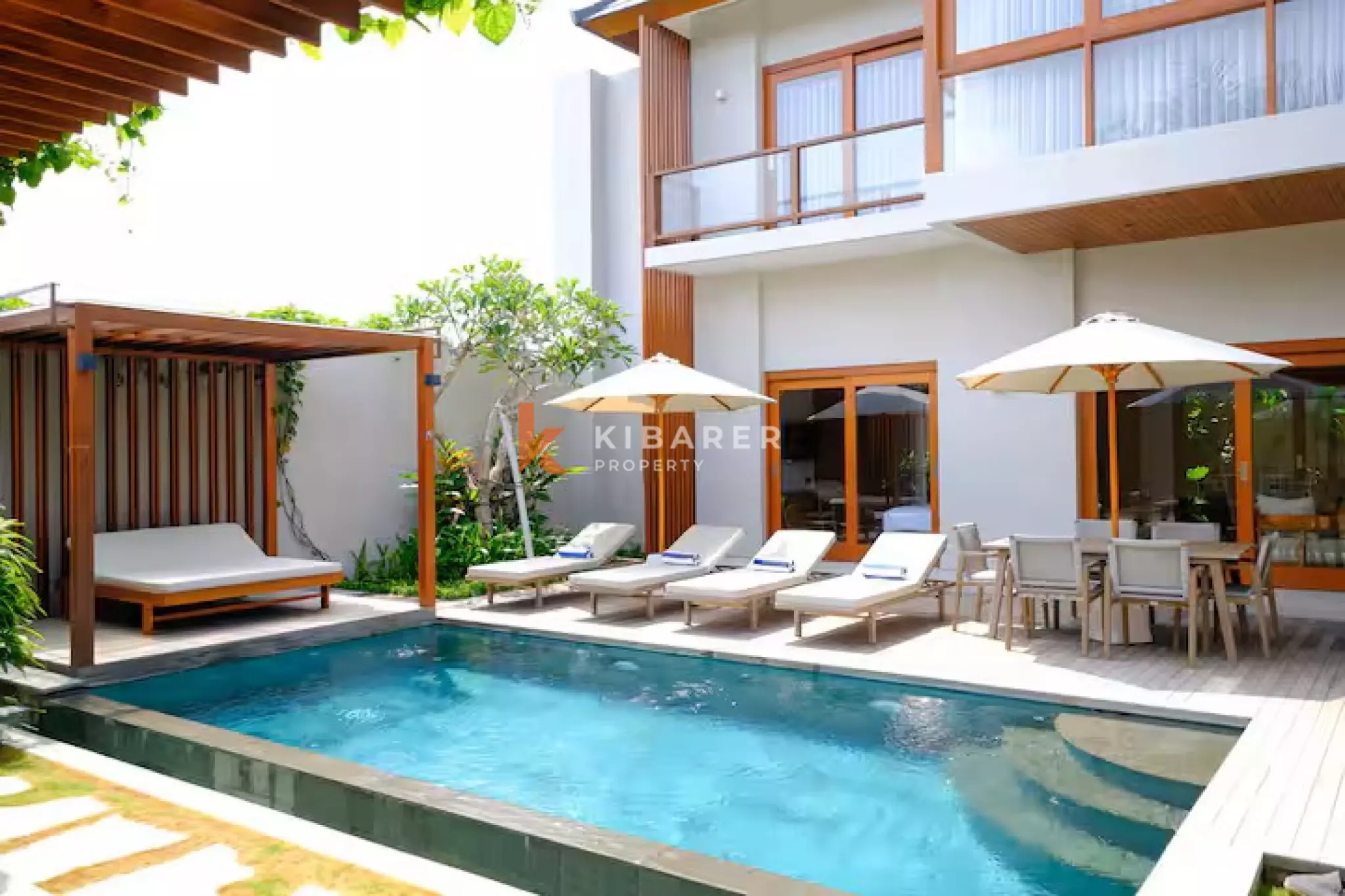 Bright Contemporary Four-Bedrooms Villa in the Heart of Umalas — image 2