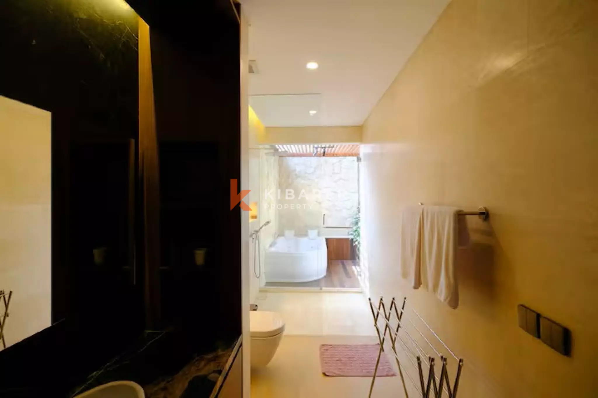Bright Contemporary Four-Bedrooms Villa in the Heart of Umalas — image 19