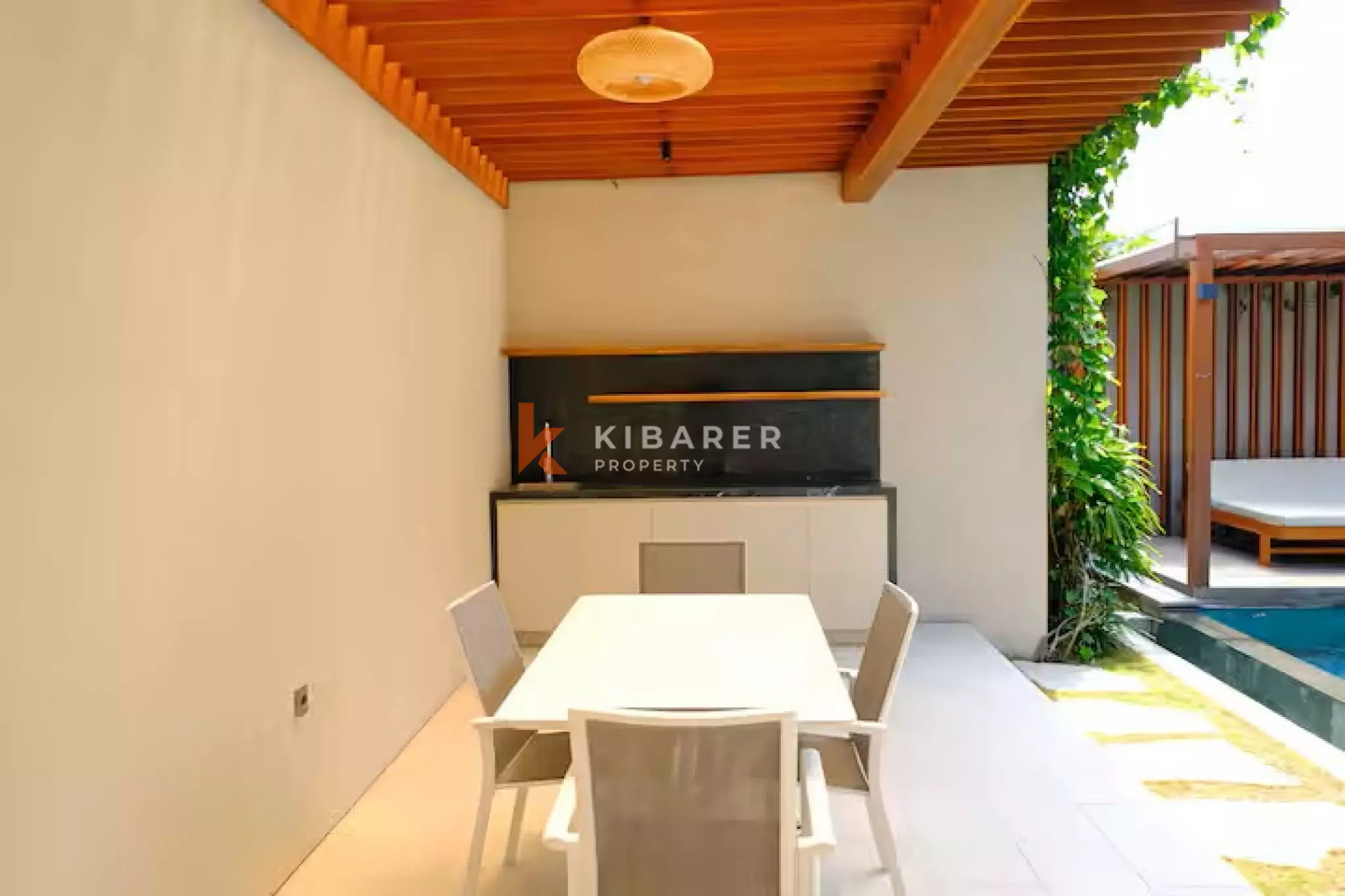 Bright Contemporary Four-Bedrooms Villa in the Heart of Umalas — image 10