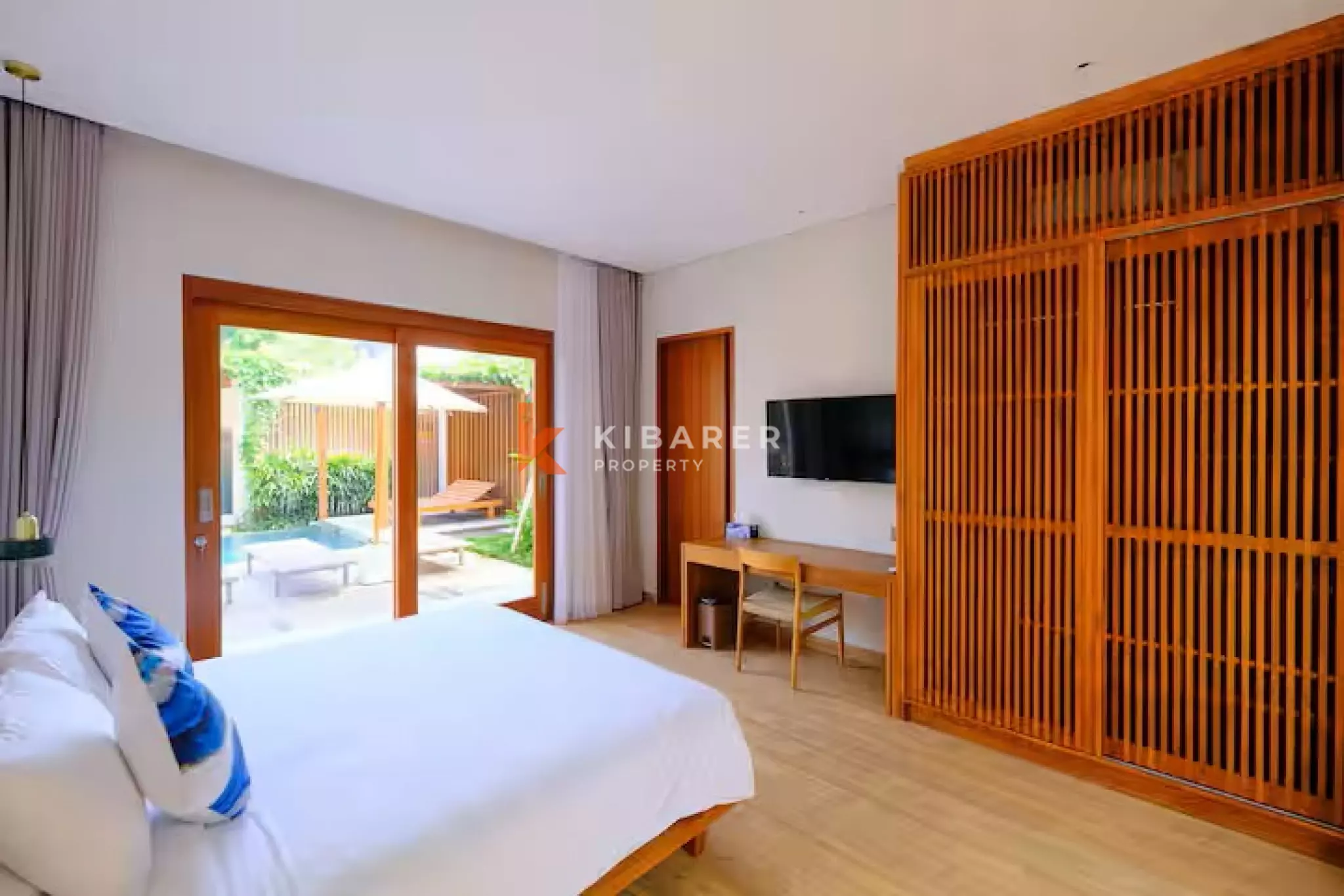 Bright Contemporary Four-Bedrooms Villa in the Heart of Umalas — image 12