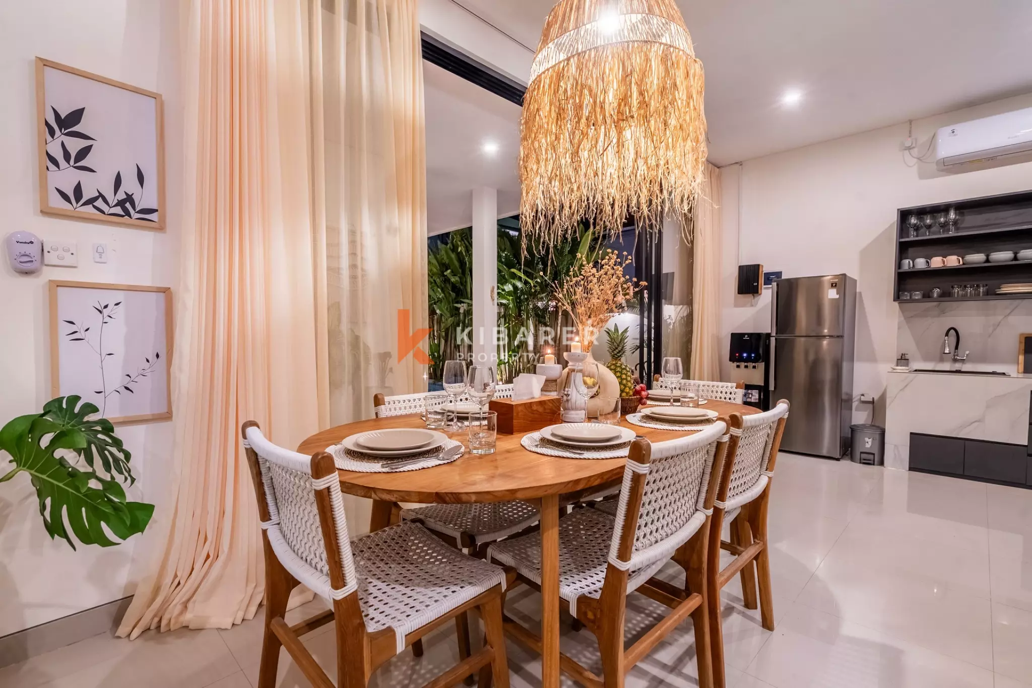 Boho-Chic Style Villa with Four Bedrooms and Enclosed Living Room, Just Steps from Echo Beach, Canggu — image 4