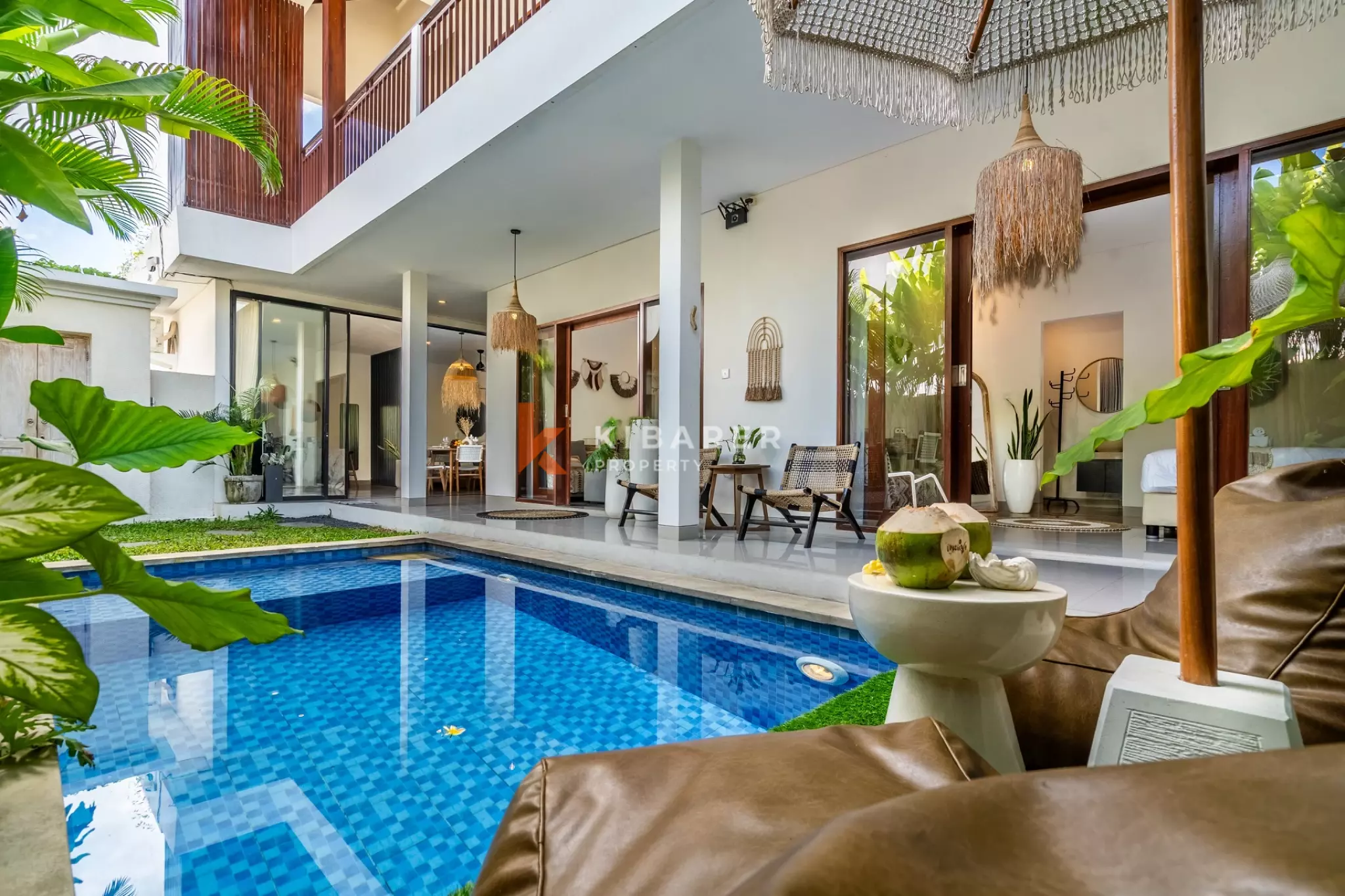 Boho-Chic Style Villa with Four Bedrooms and Enclosed Living Room, Just Steps from Echo Beach, Canggu