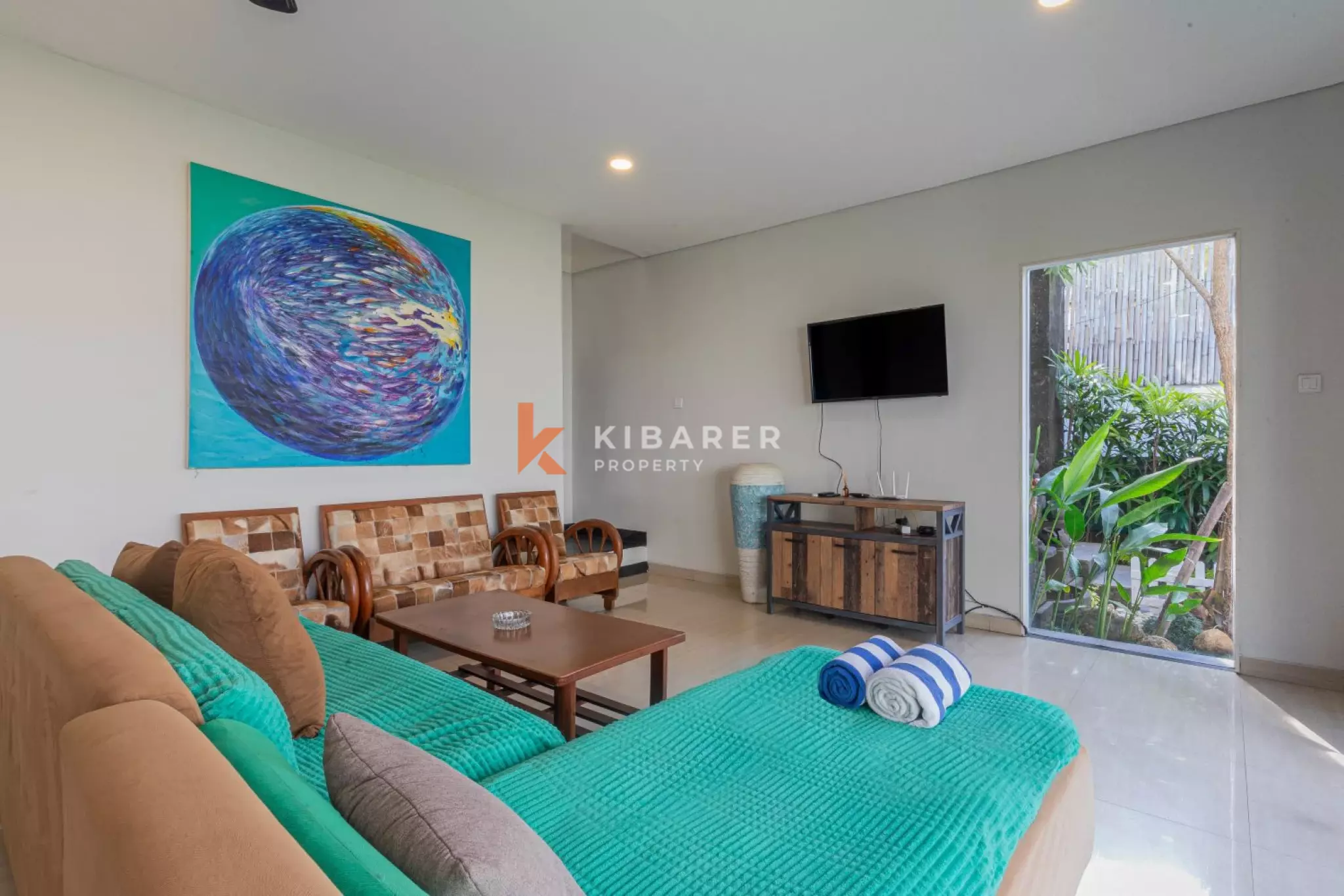 Spacious Three-Bedroom Private Guest Villa in Jimbaran — image 3
