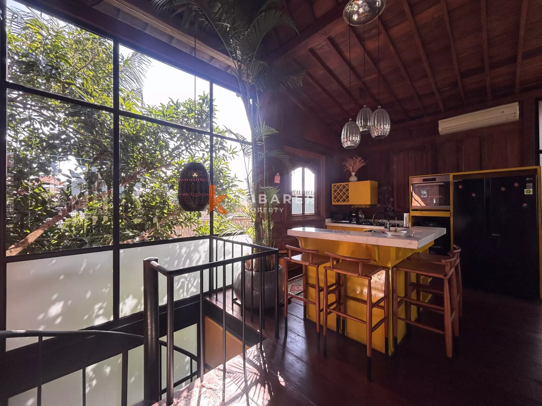 Elegant Two-Story Tropical Villa with Private Pool in Seseh — image 4