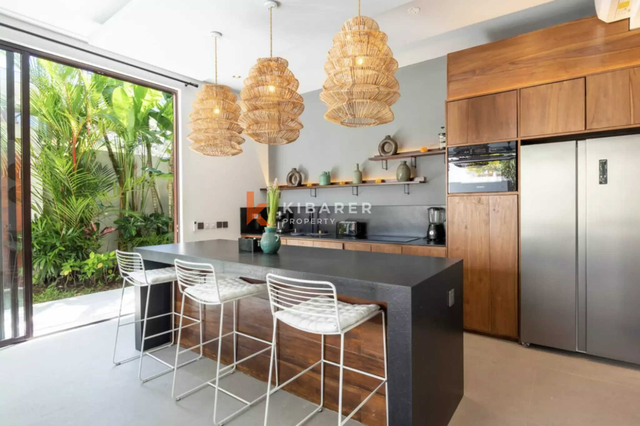 Architectural Four Bedroom Masterpiece in Exclusive Umalas — image 4