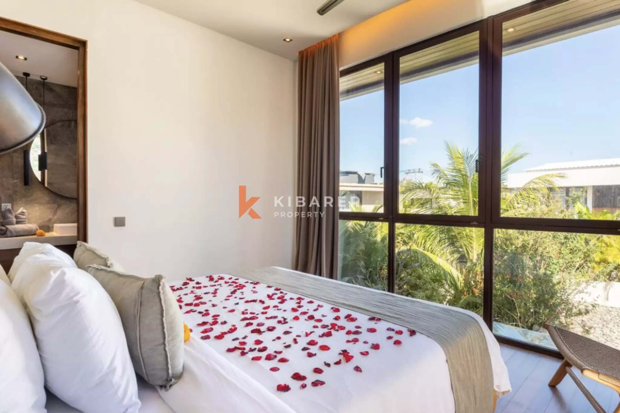 Architectural Four Bedroom Masterpiece in Exclusive Umalas — image 14