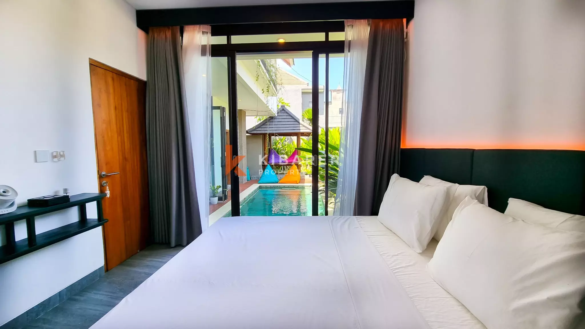 Contemporary Three-Bedroom Villa with Dedicated Remote Workspace in Umalas — image 13