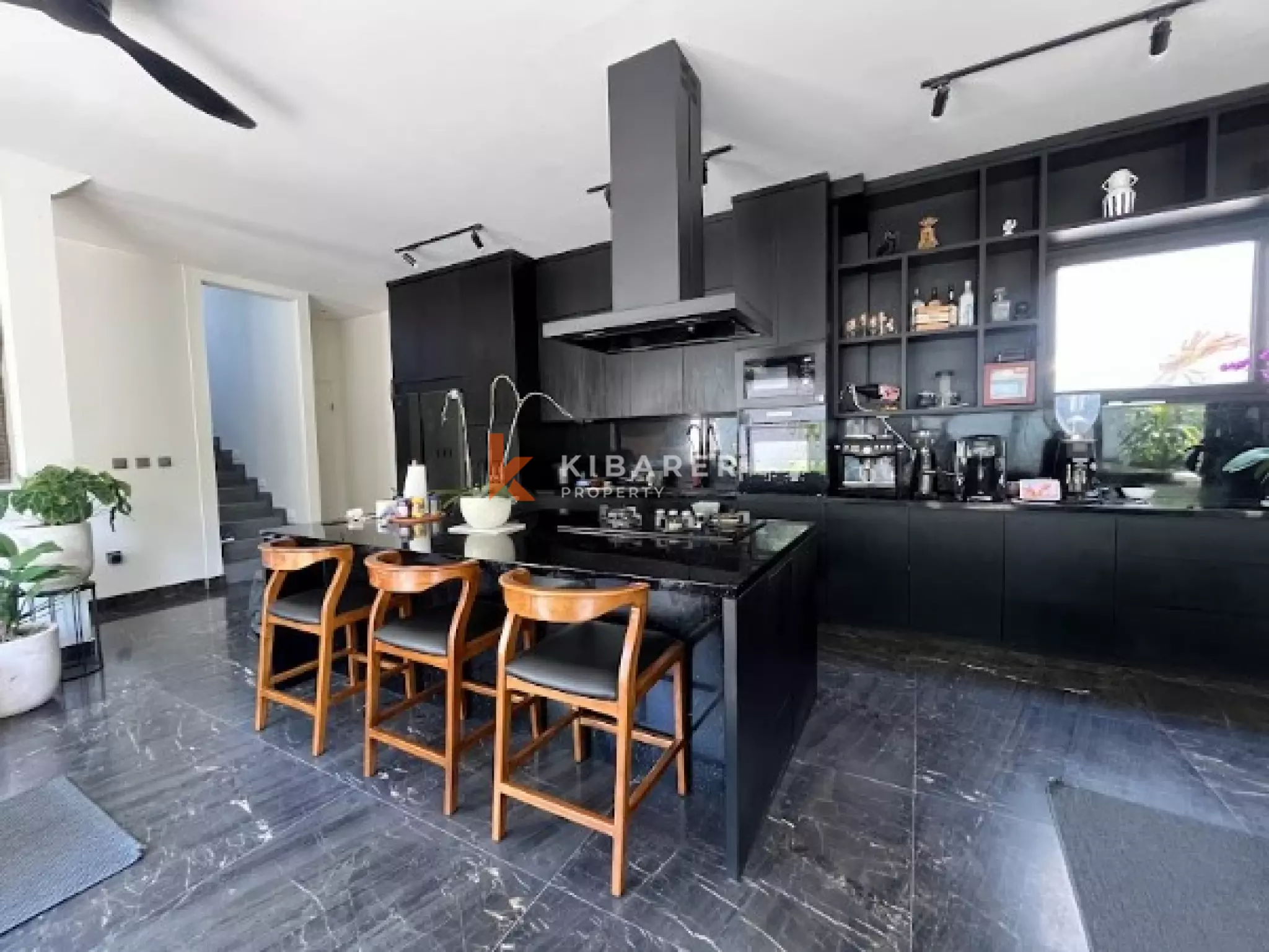 5BR Villa for Rent in Kerobokan, Bali — image 9
