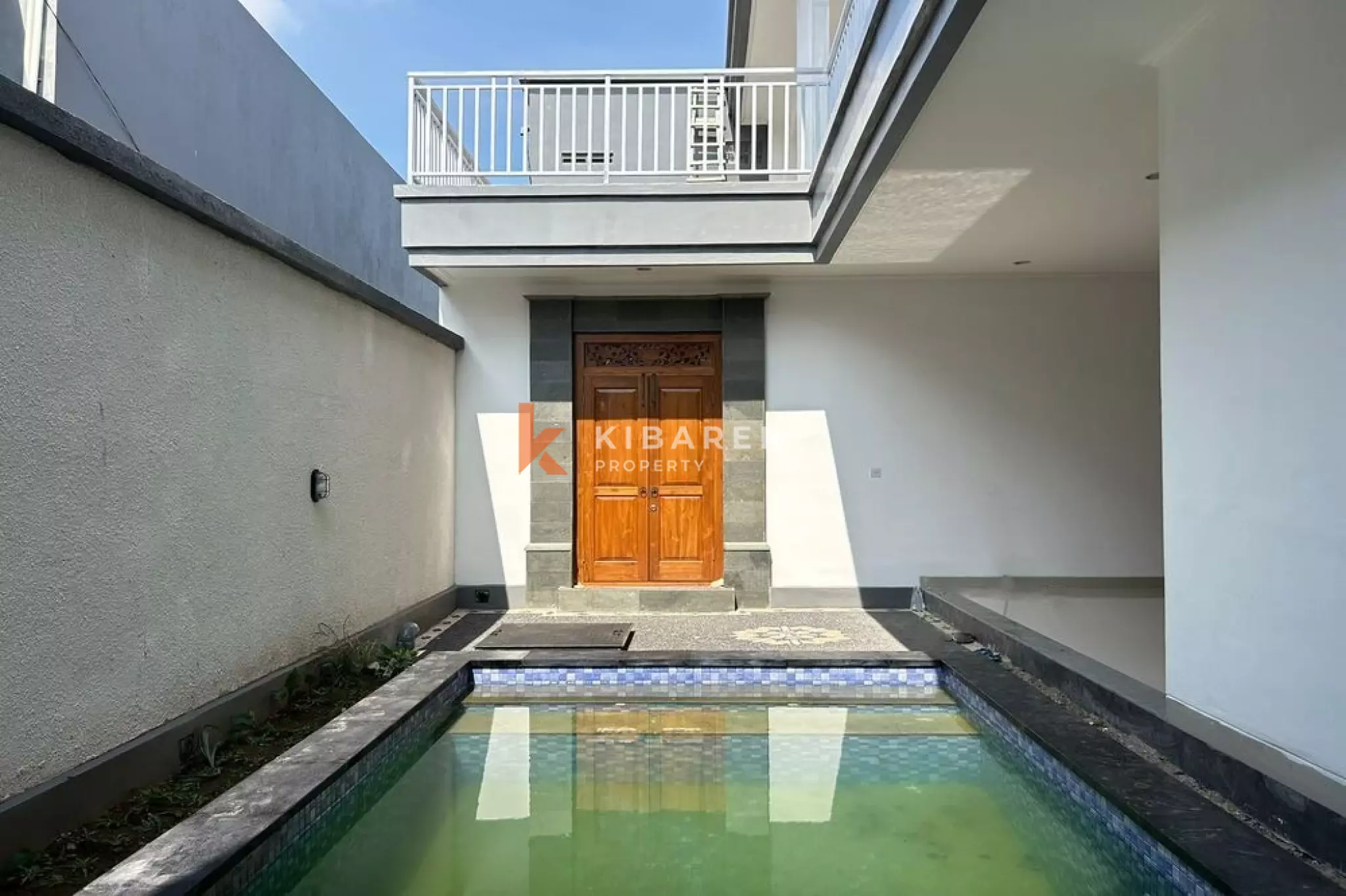 Brand New Three Bedroom Semi Furnished Villa Situated in Kerobokan — image 1
