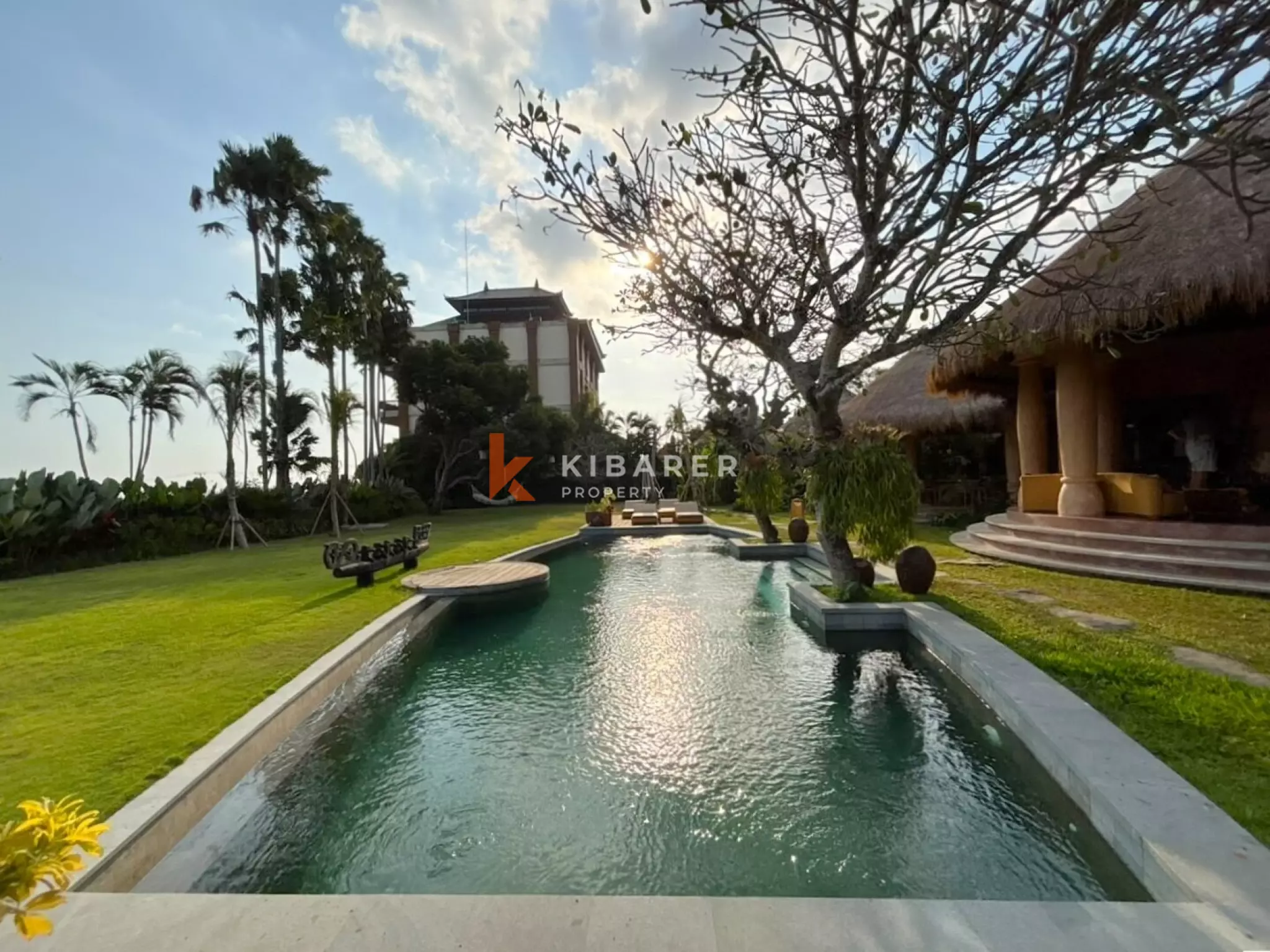 Architectural Tropical Estate – Five Bedroom Villa with Expansive Garden in Seseh — image 16