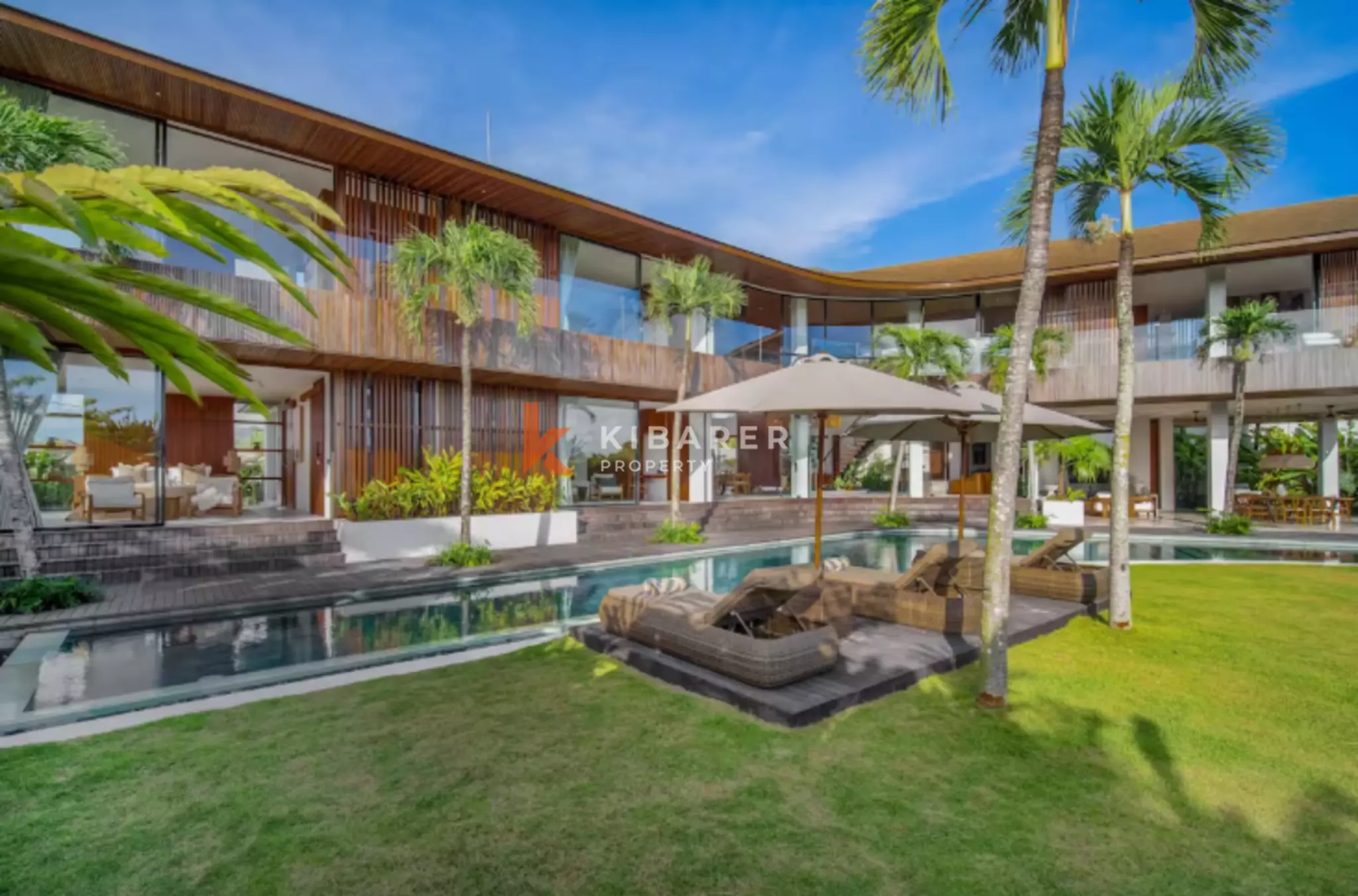 Luxury Garden Escape – Five Bedroom Villa in Tumbak Bayuh — image 19