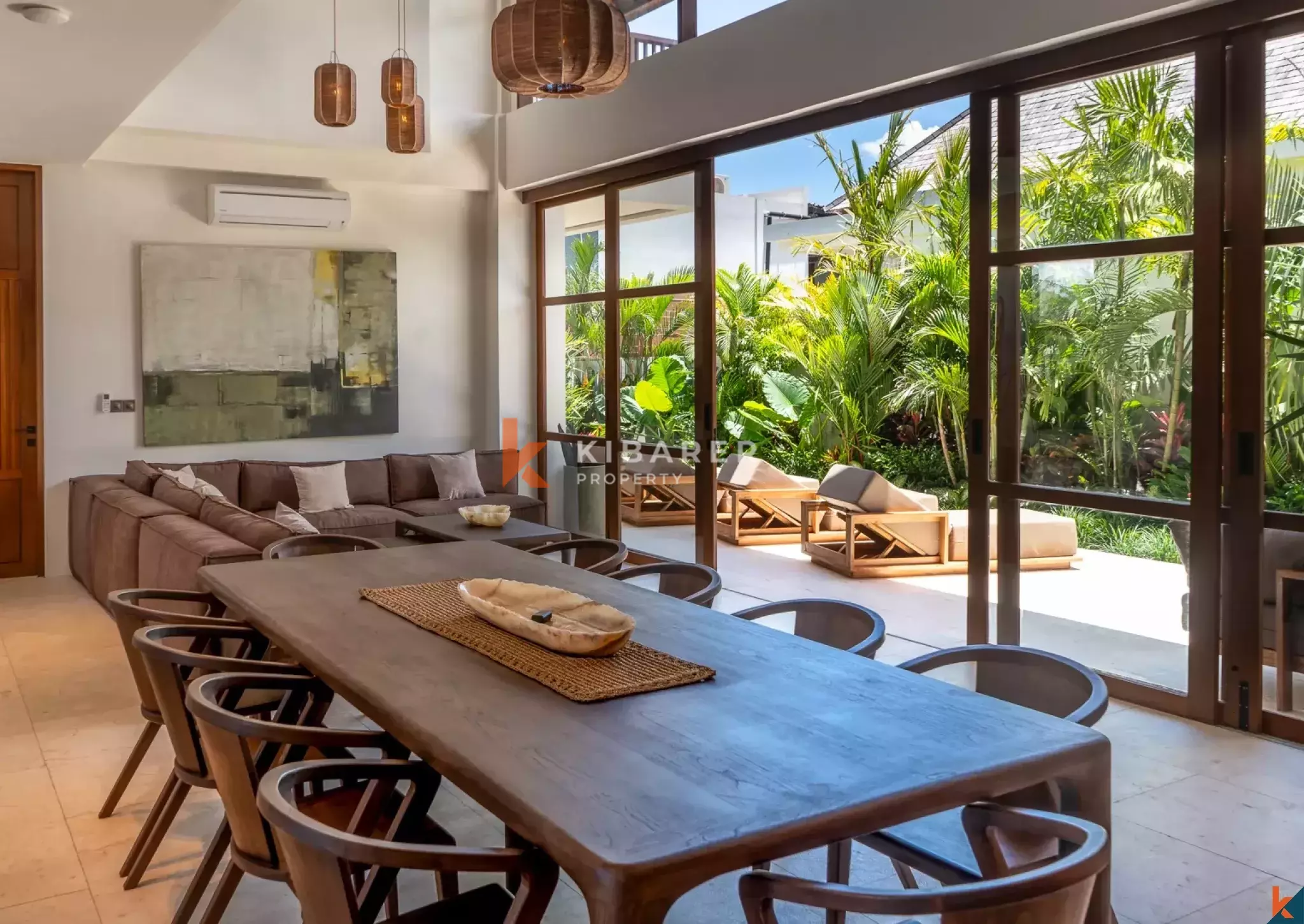 Magnificent Private Villa with Six Bedrooms Near Nyanyi Beach — image 7
