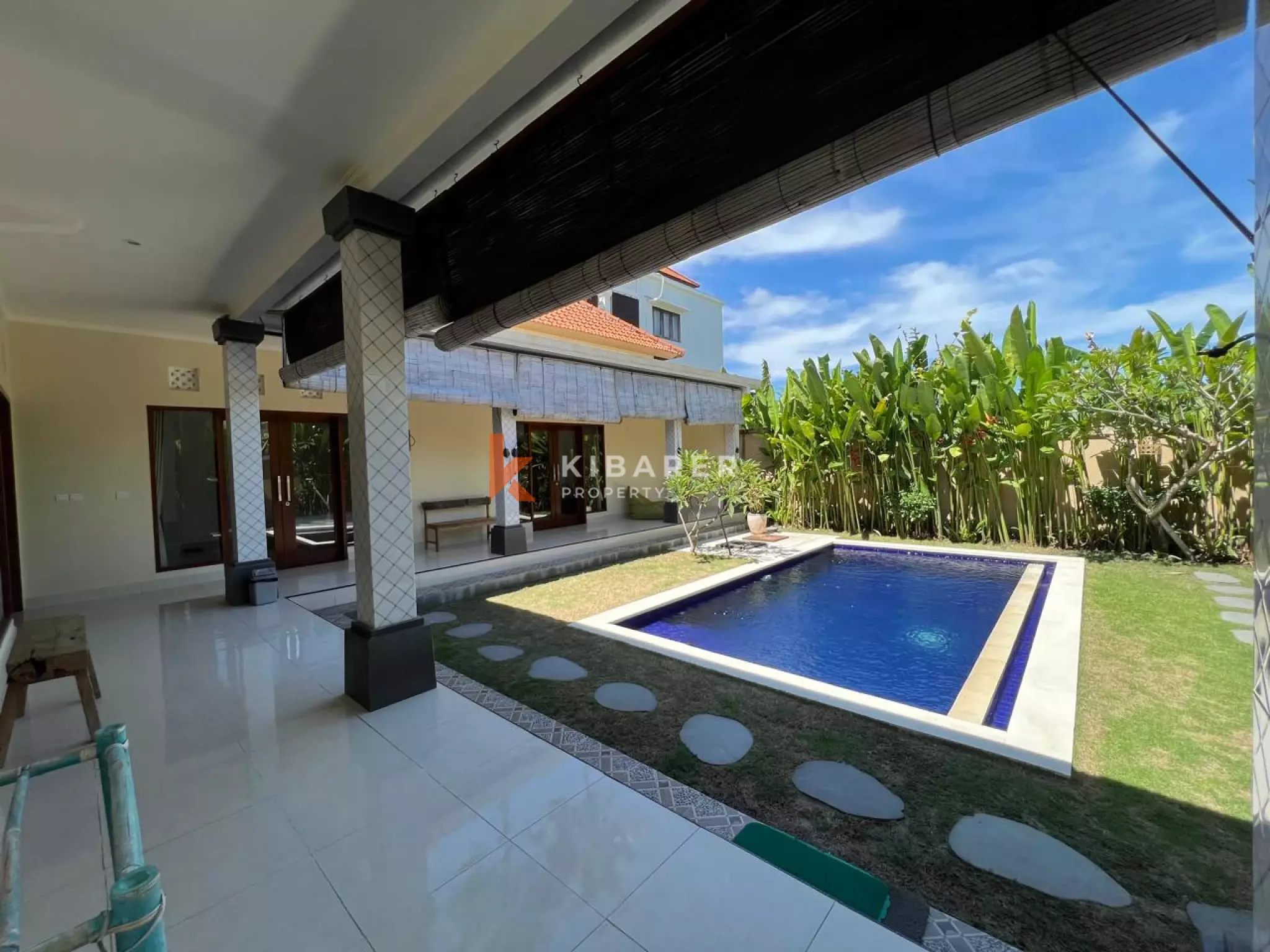 Beautiful Classic Two-Bedroom Closed Living Room Villa in Tegal Cupek