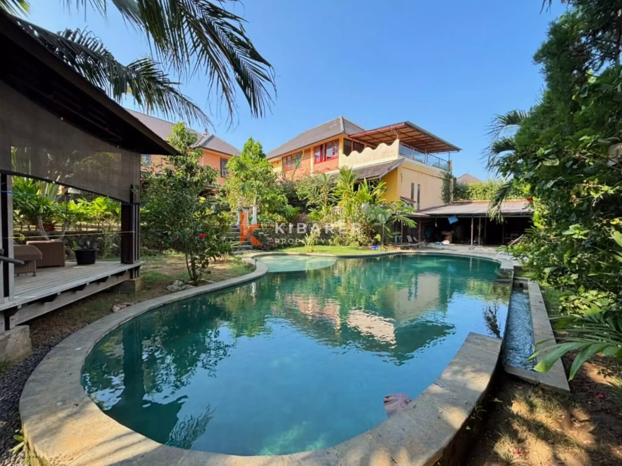 Private 4-Bedroom Villa with Garden in Gianyar — image 1