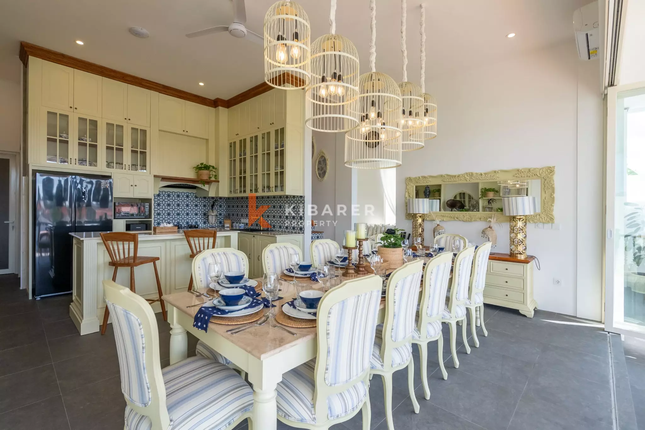 Impressive Six-Bedroom Luxury Villa with Spacious Living Room by the Pool in Canggu — image 14