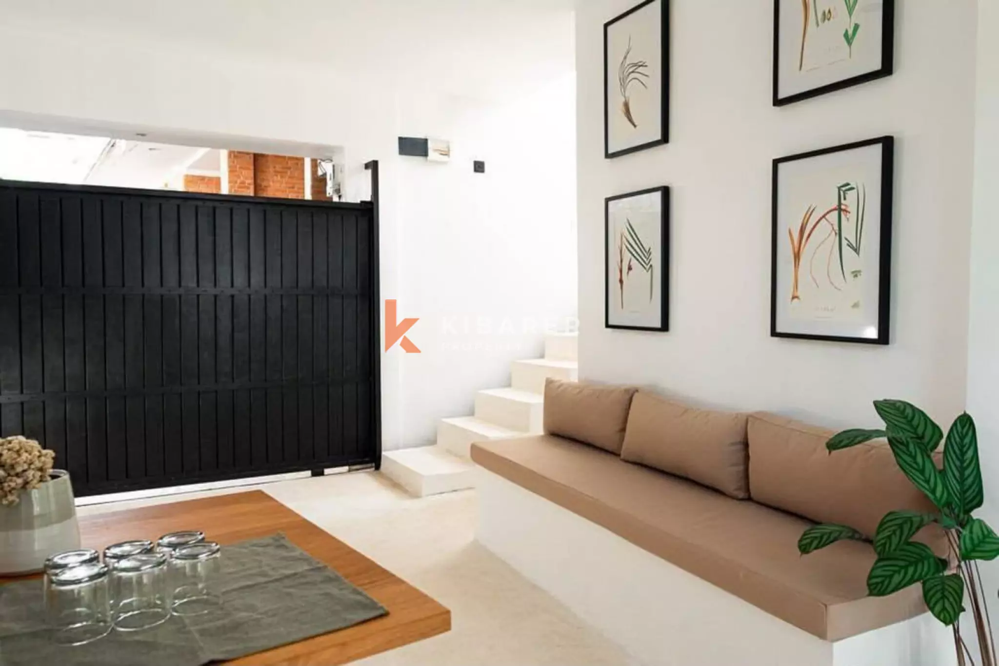 Modern Three Bedroom Villa with Enclosed Living in Canggu — image 6