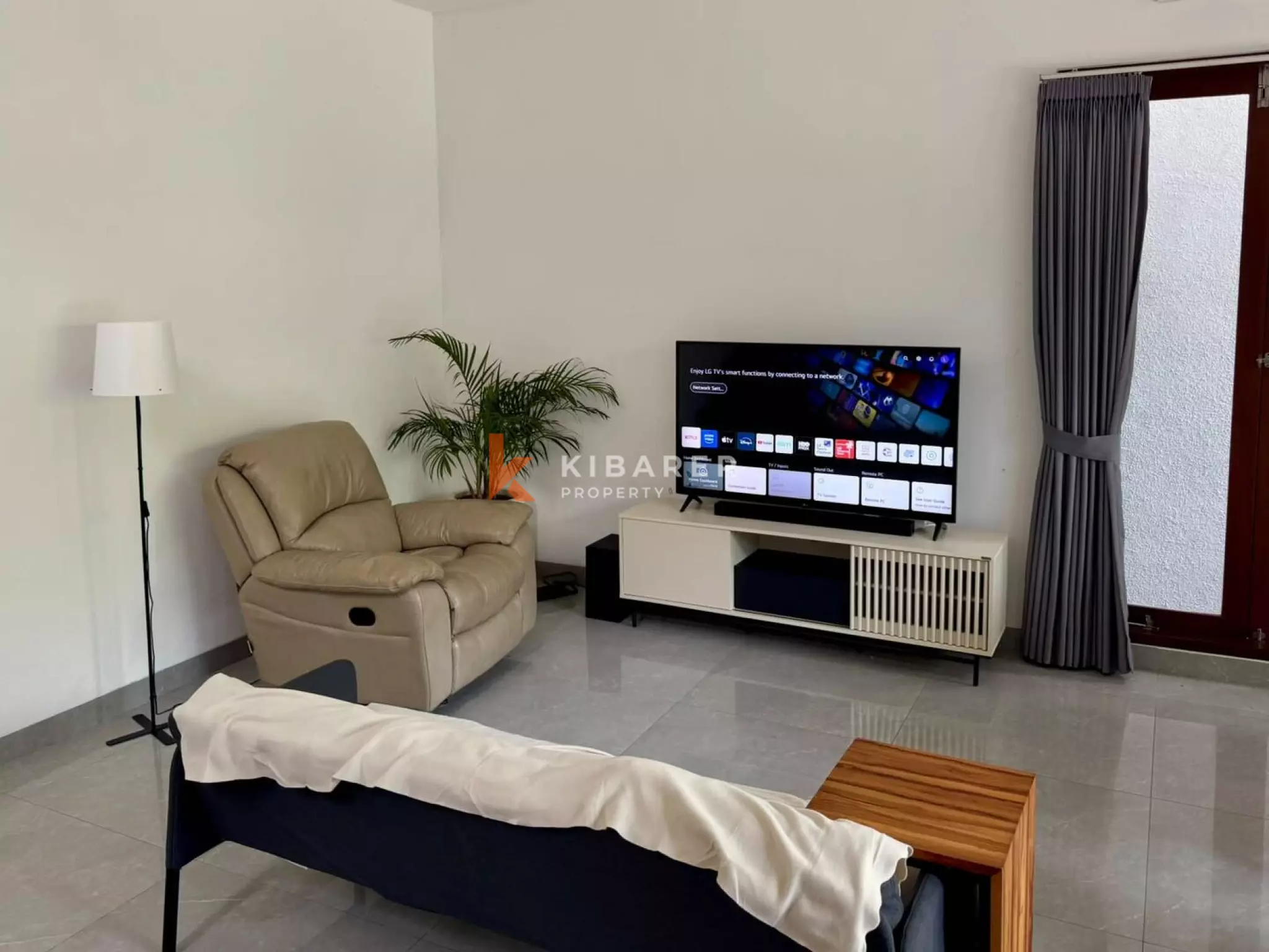Minimalist Coastal Three Bedroom Villa in Seseh — image 7