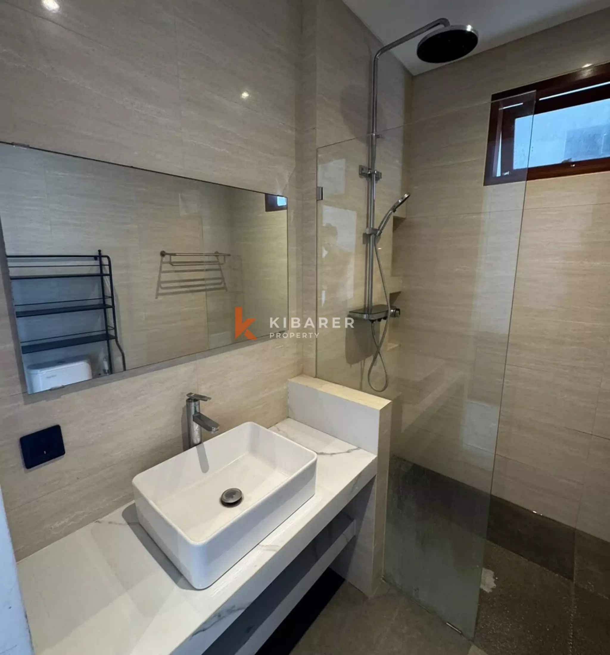 Minimalist Seaside Villa with Three Bedrooms in Seseh — image 12