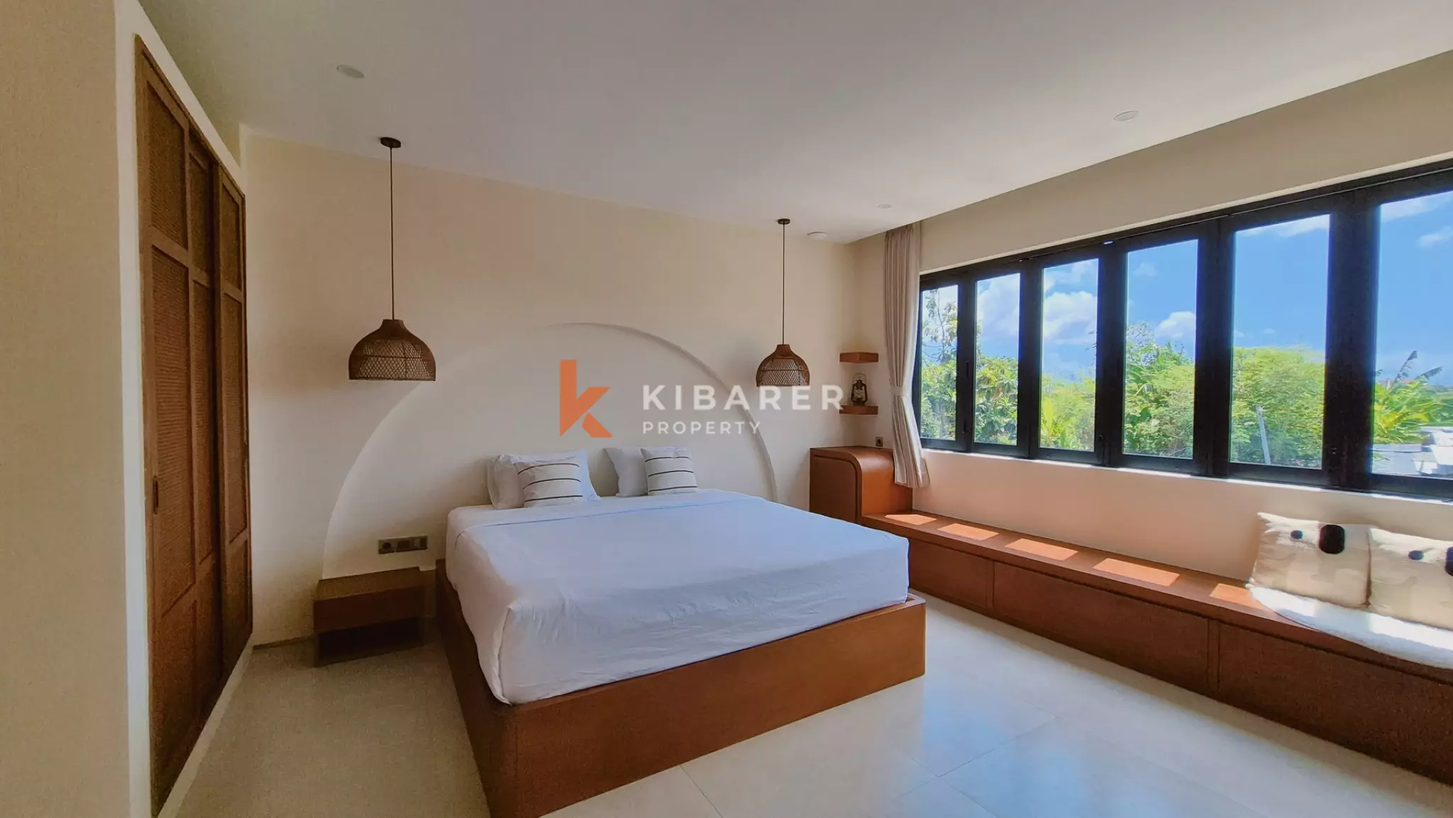New Mediterranean Villa with Four Bedrooms and Swimming Pool in Seminyak — image 12