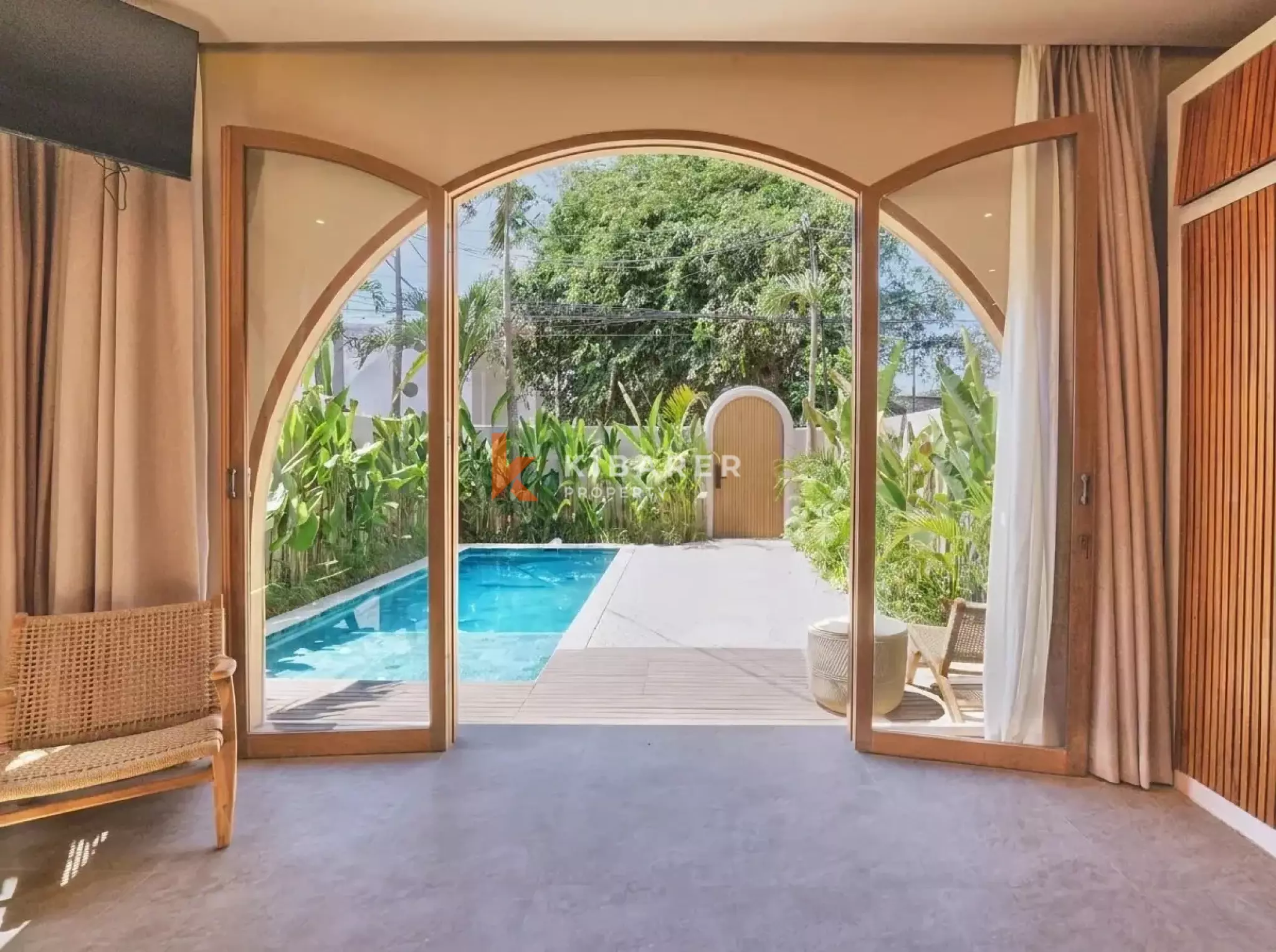 Tropical Style One-Bedroom Pool Villa with Elegant Design in Uluwatu — image 3