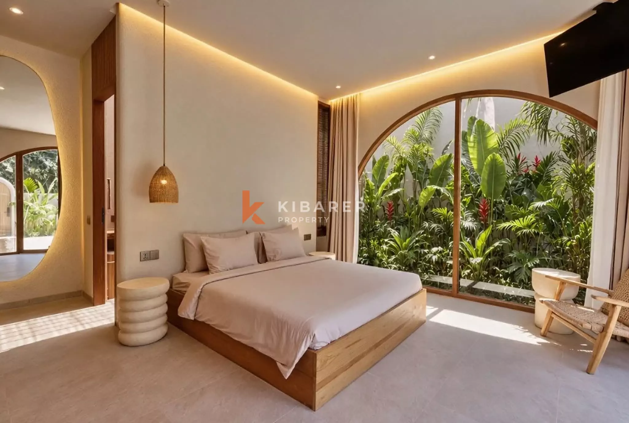 Tropical One-Bedroom Pool Villa with Elegant Design in Uluwatu — image 4