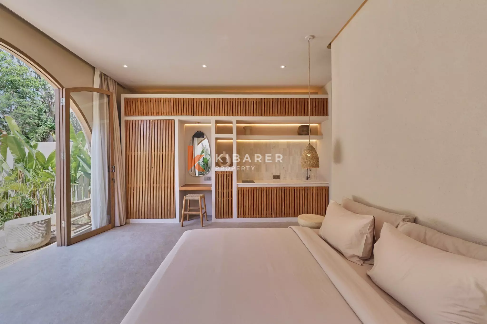Tropical One-Bedroom Pool Villa with Elegant Design in Uluwatu — image 7