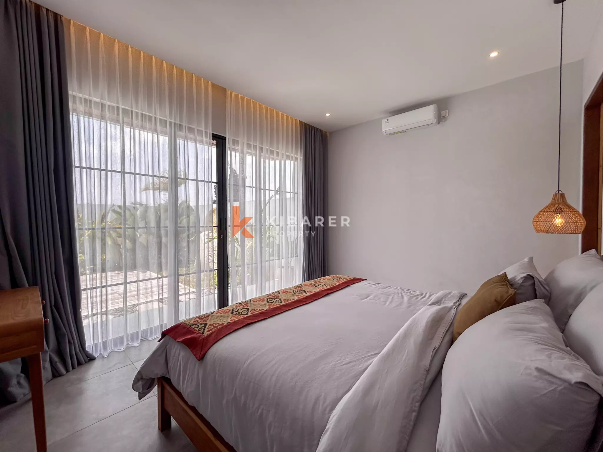 Spacious Two-Bedroom Villa with Large Pool and Tropical Garden in Munggu — image 16