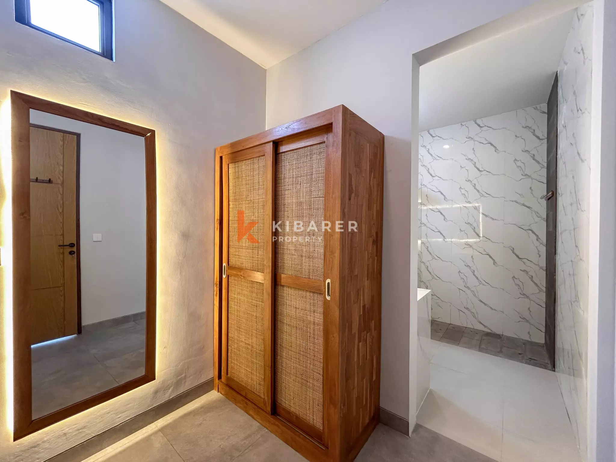 Spacious Two-Bedroom Villa with Large Pool and Tropical Garden in Munggu — image 19