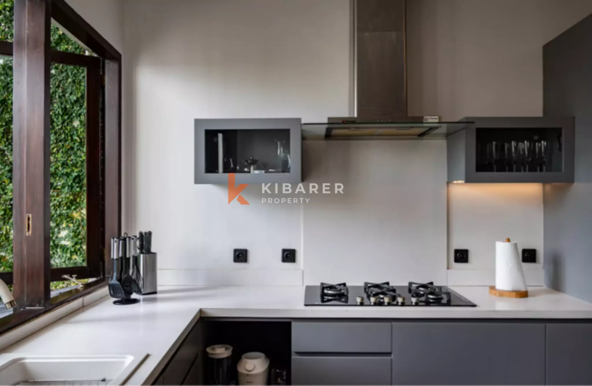 Quiet Luxury Three Bedroom Villa with Sauna & Gym in Canggu — image 8