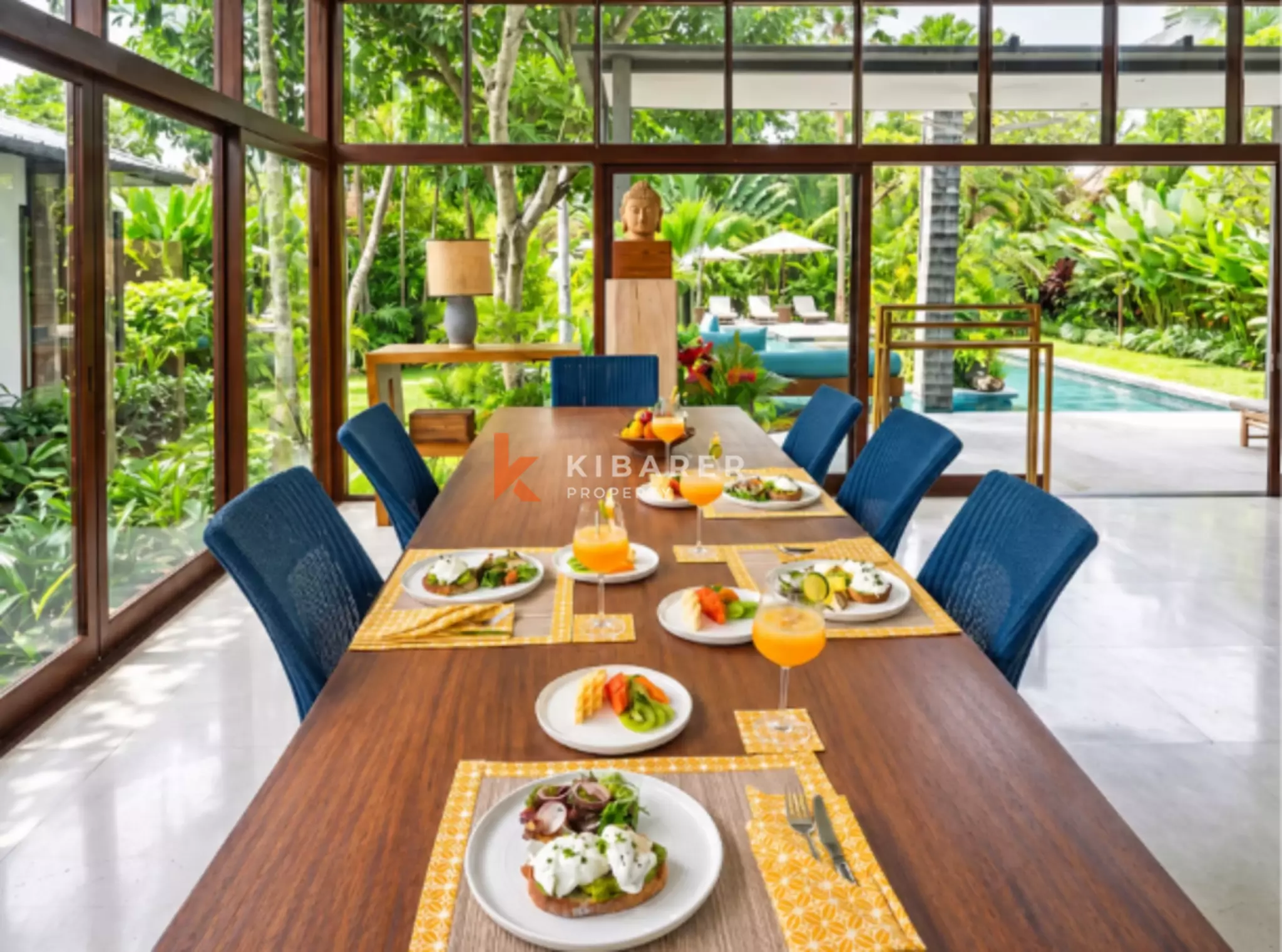 Quiet Luxury Three Bedroom Villa with Sauna & Gym in Canggu — image 5
