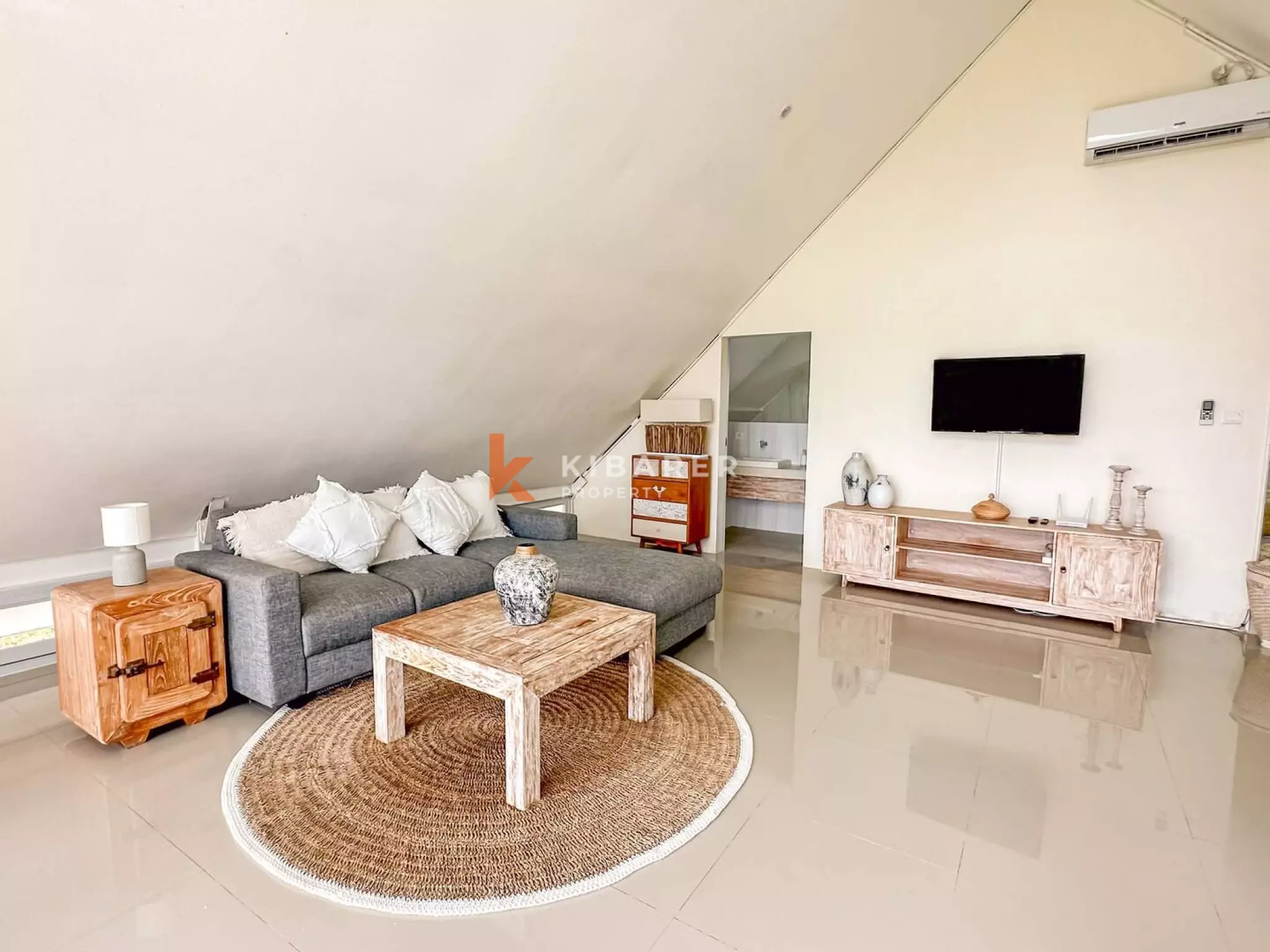 Tropical Two-Bedroom Villa in Berawa Area — image 15