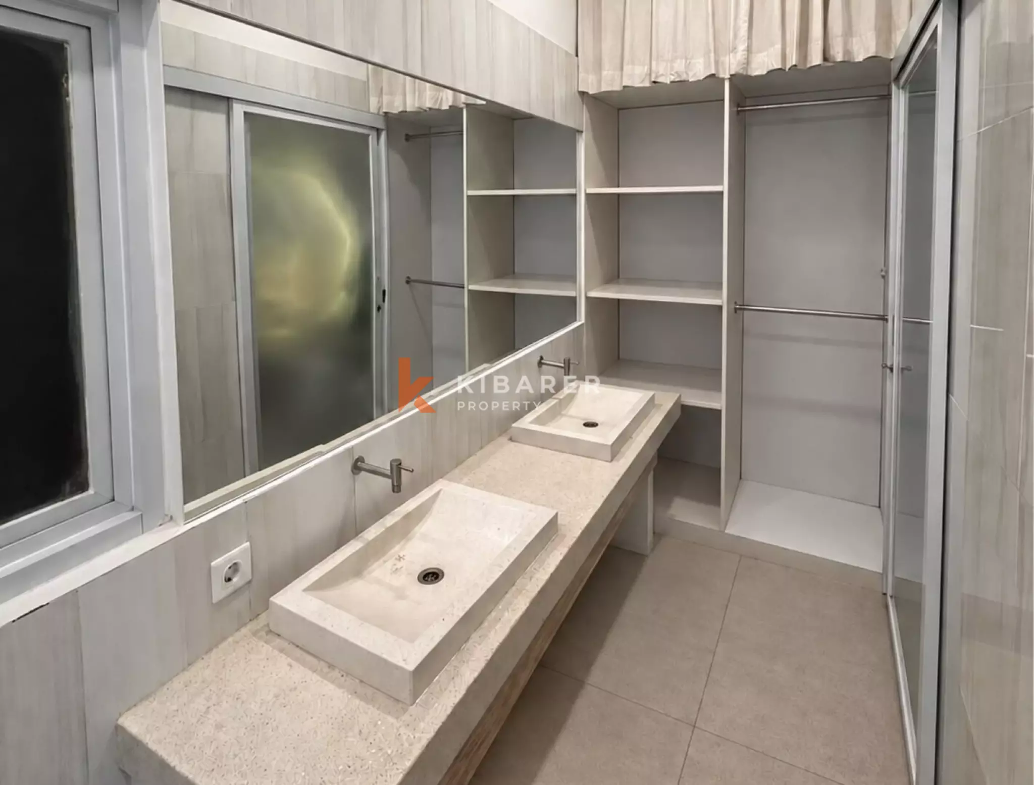 Tropical Two-Bedroom Villa in Berawa Area — image 12