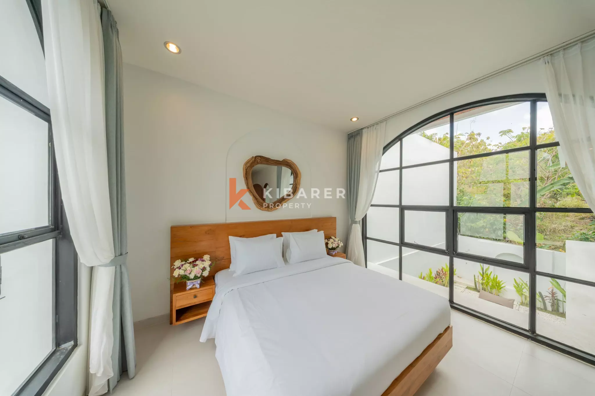 Modern Three-Bedroom Villa with Private Pool and Contemporary Architectural Design in Balangan — image 14
