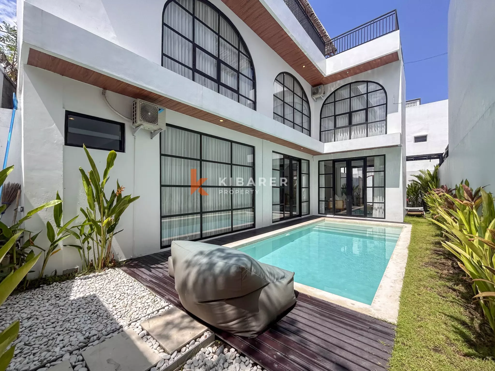 Modern Three-Bedroom Villa with Private Pool and Contemporary Architectural Design in Balangan — image 1