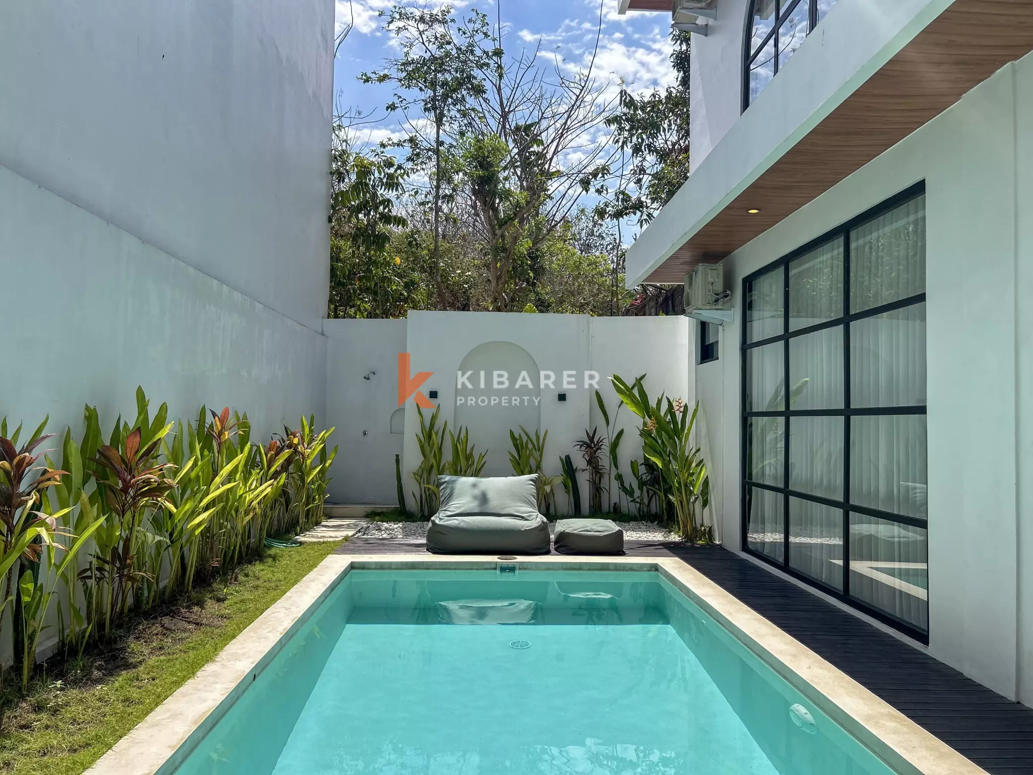 Modern Three-Bedroom Villa with Private Pool and Contemporary Architectural Design in Balangan — image 2