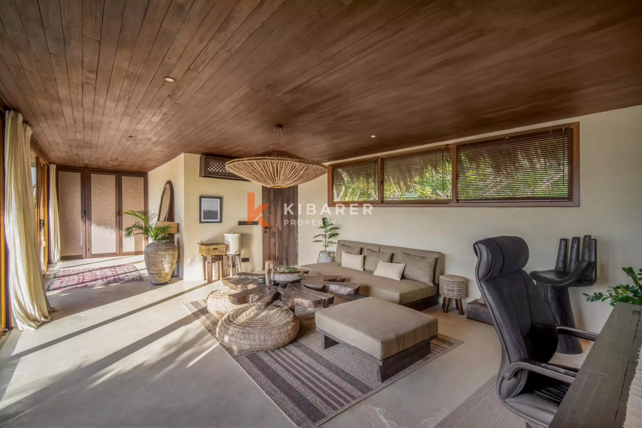 Bohemian-Chic Style Villa with Three Bedrooms and Sea View in Uluwatu — image 15
