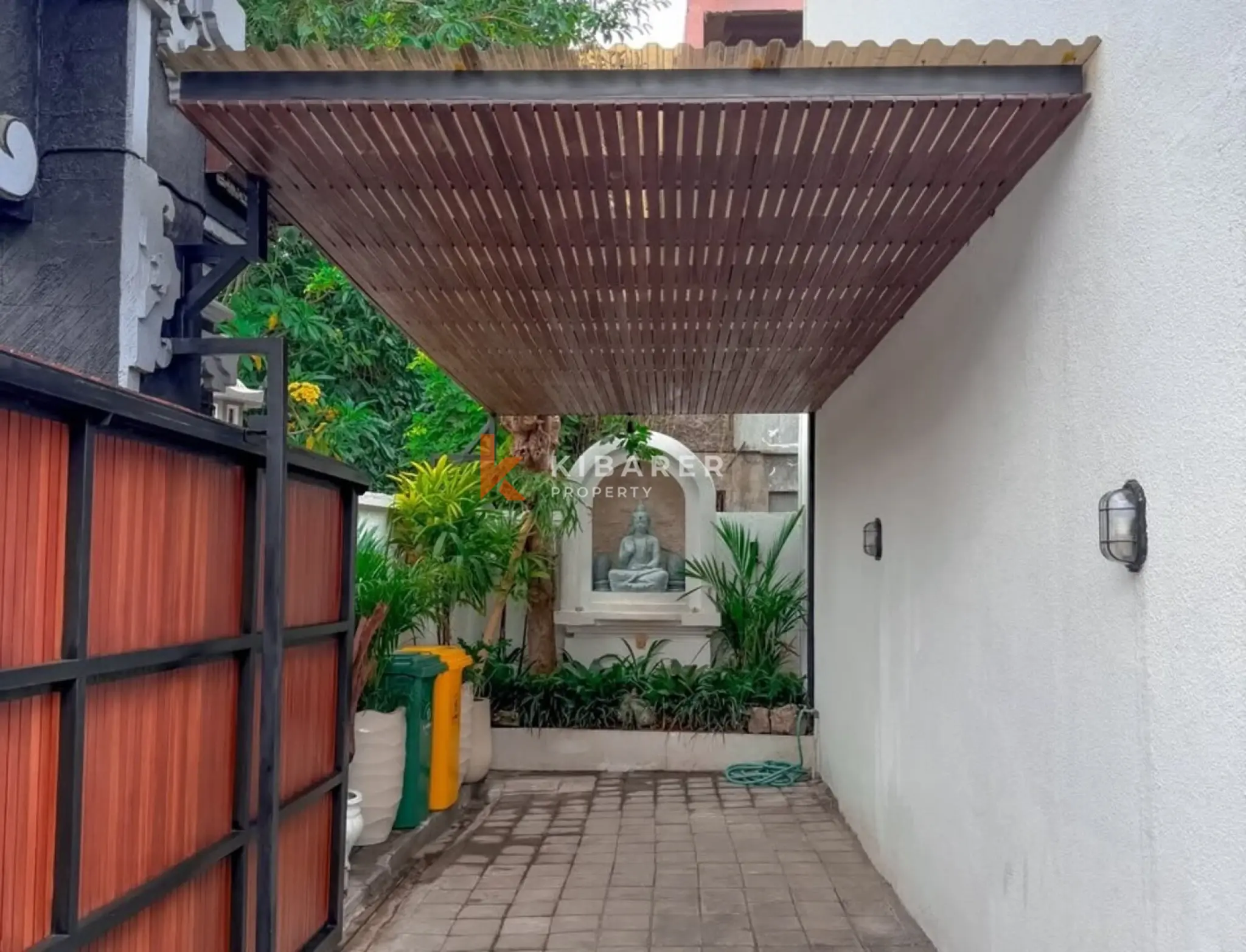 Tropical Serenity - Modern Two-Bedroom Villa in Seseh — image 11