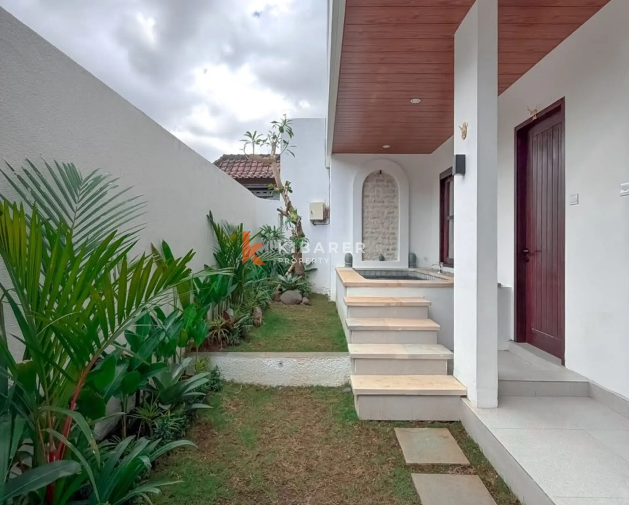 Tropical Serenity - Modern Two-Bedroom Villa in Seseh