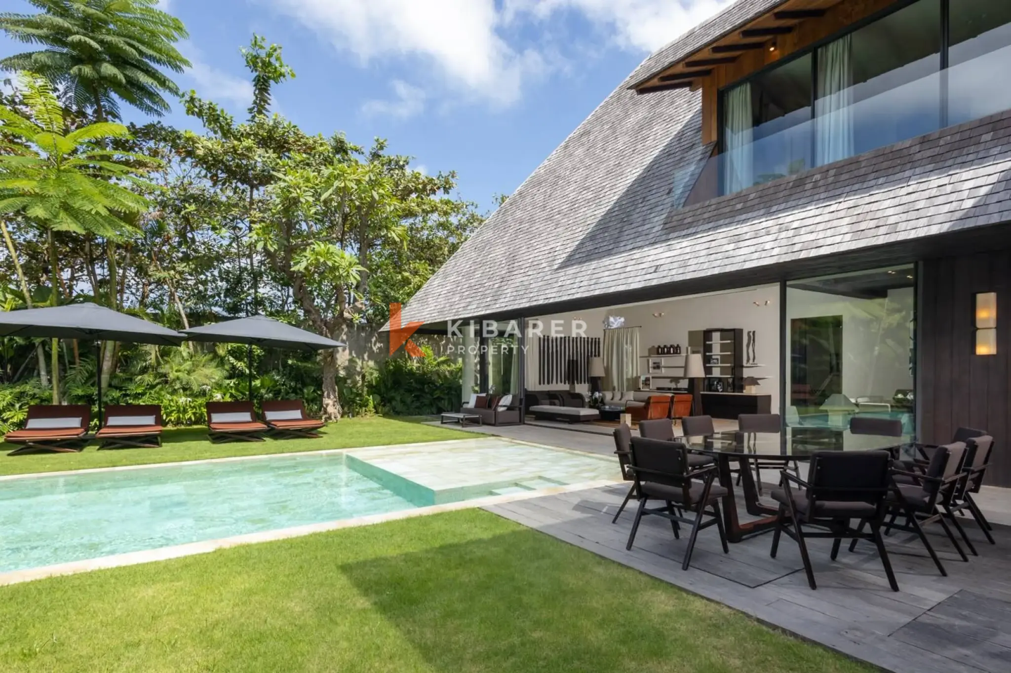 Comfortable Six-Bedroom Residence with Spacious Garden in Umalas — image 7