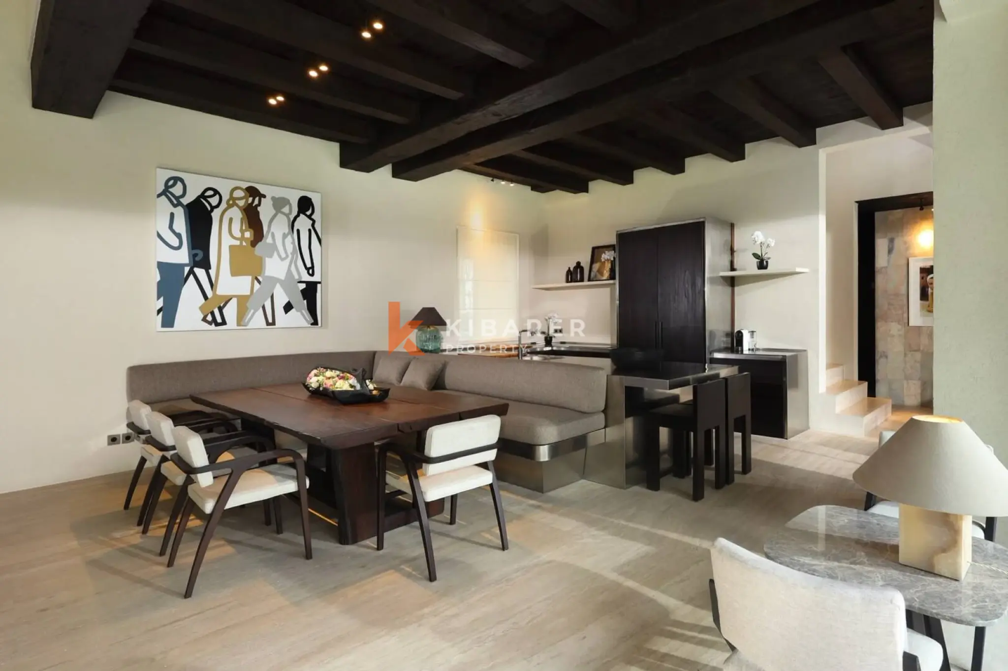Comfortable Six-Bedroom Residence with Spacious Garden in Umalas — image 6