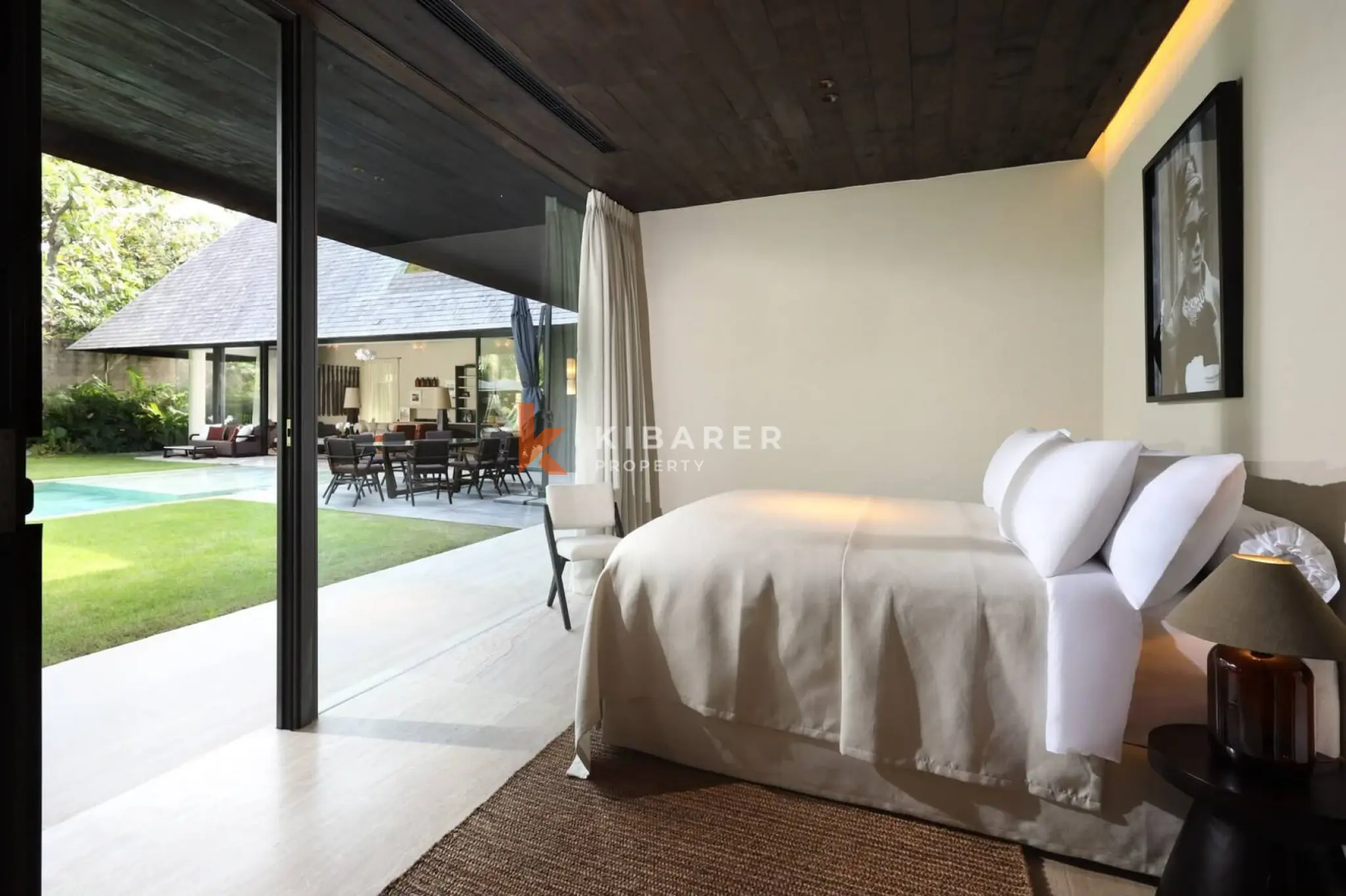 Comfortable Six-Bedroom Residence with Spacious Garden in Umalas — image 10